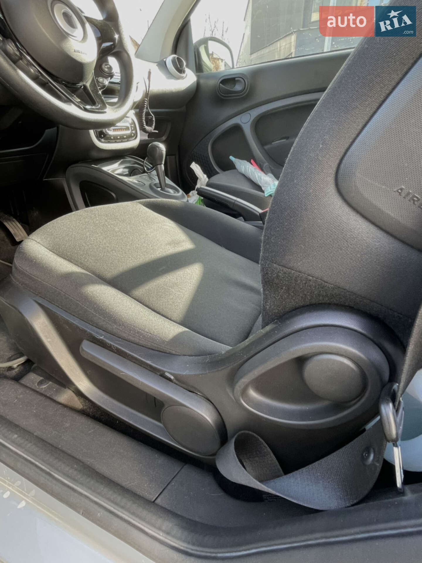 Smart EQ Fortwo 2019 VIN WME4533911K370705 фото оголошення 3 з 24