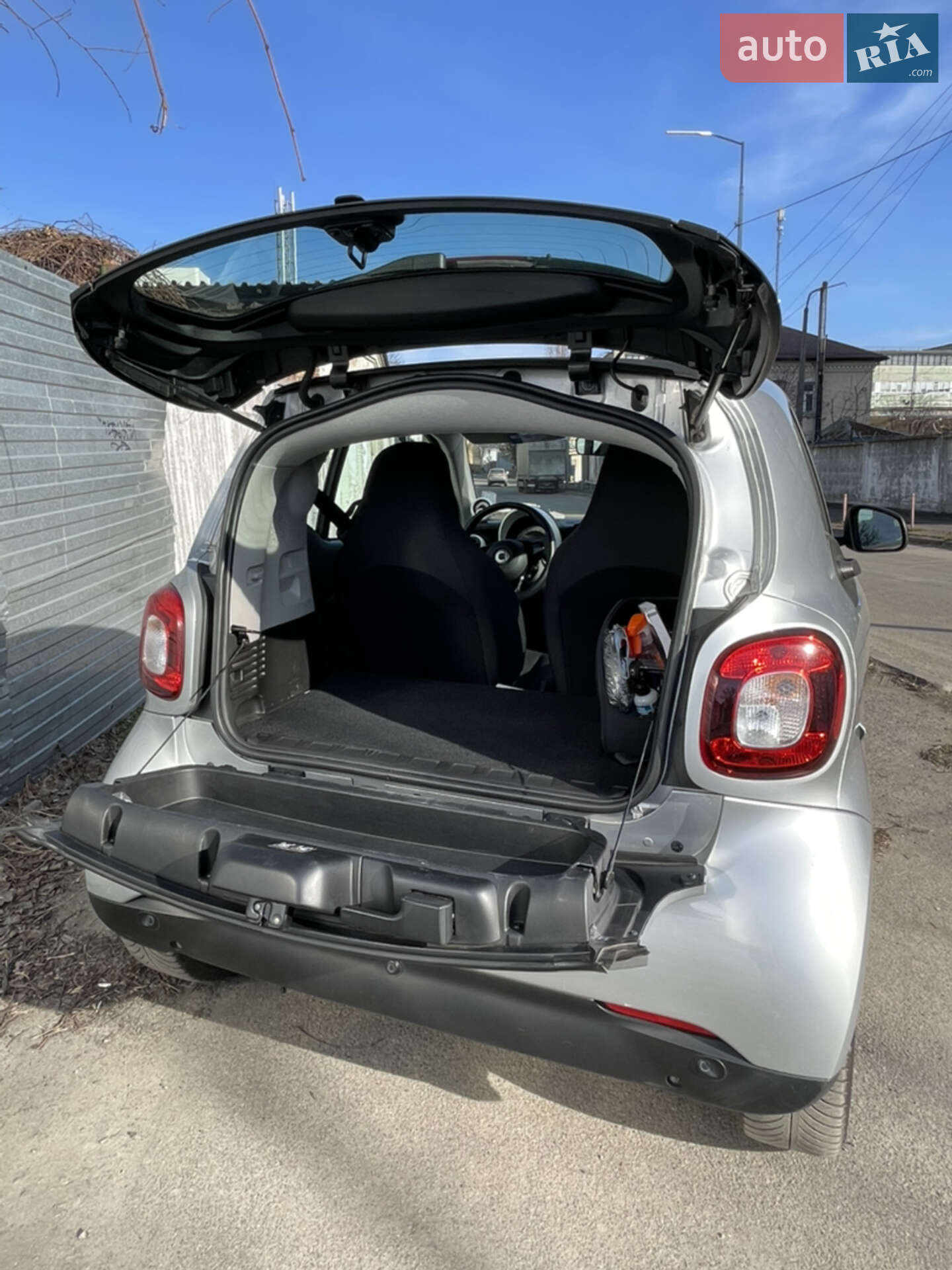 Smart EQ Fortwo 2019 VIN WME4533911K370705 фото оголошення 4 з 24