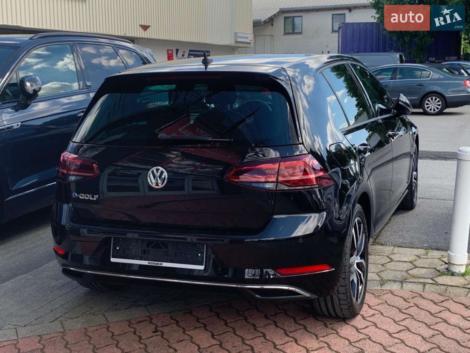Volkswagen e-Golf 2019 VIN WVWZZZAUZL8900668 фото оголошення 2 з 21