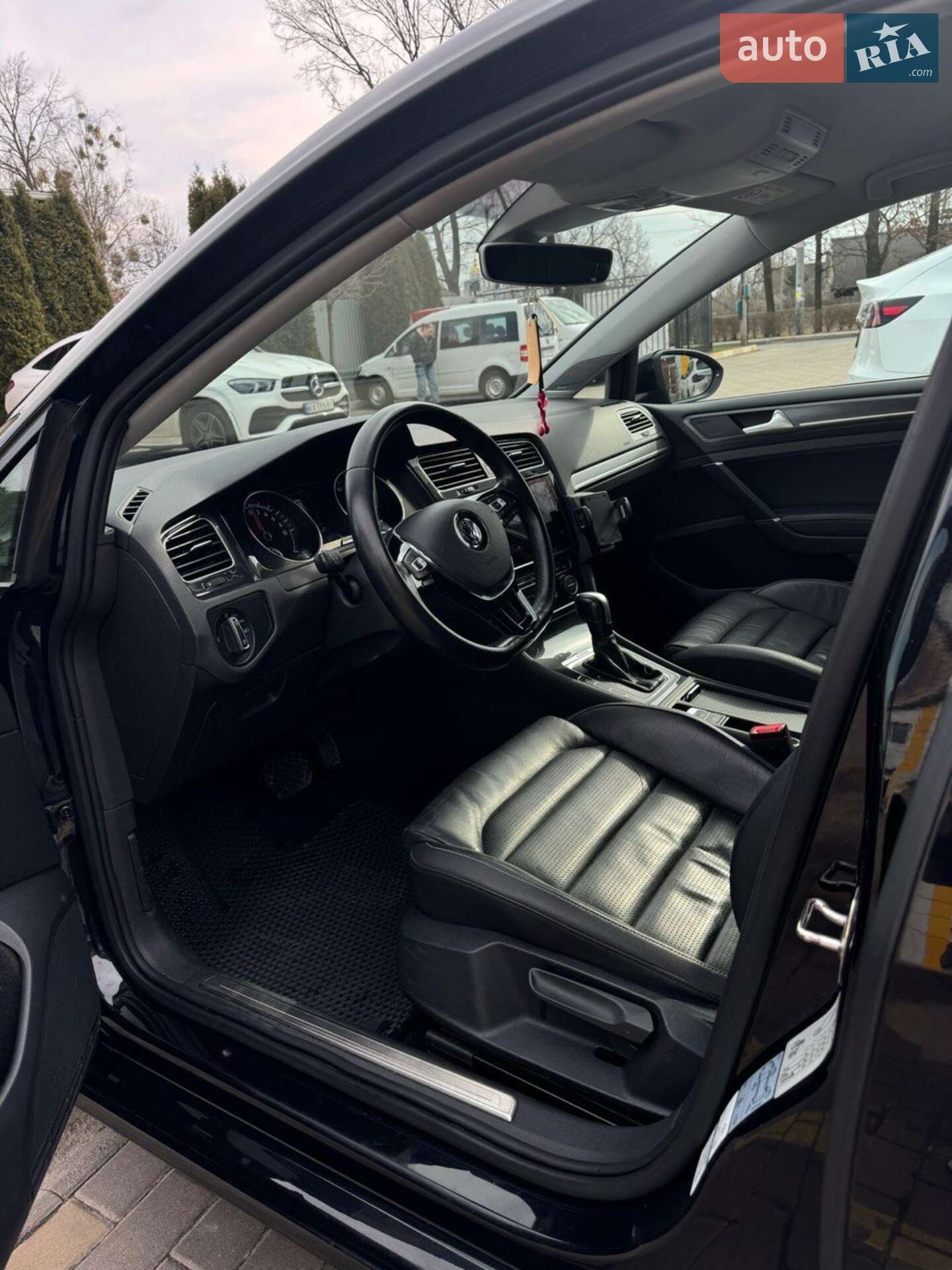 Volkswagen e-Golf 2019 VIN WVWZZZAUZL8900668 фото оголошення 21 з 21