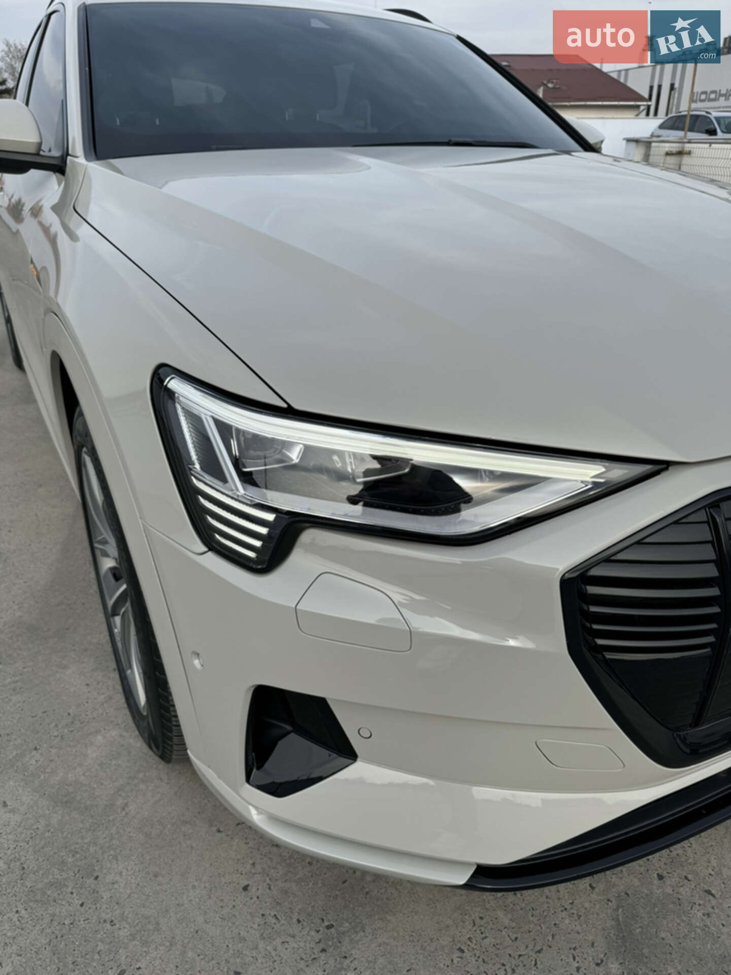 Audi e-tron 2020 VIN WA1LABGE2MB011318 фото оголошення 8 з 38