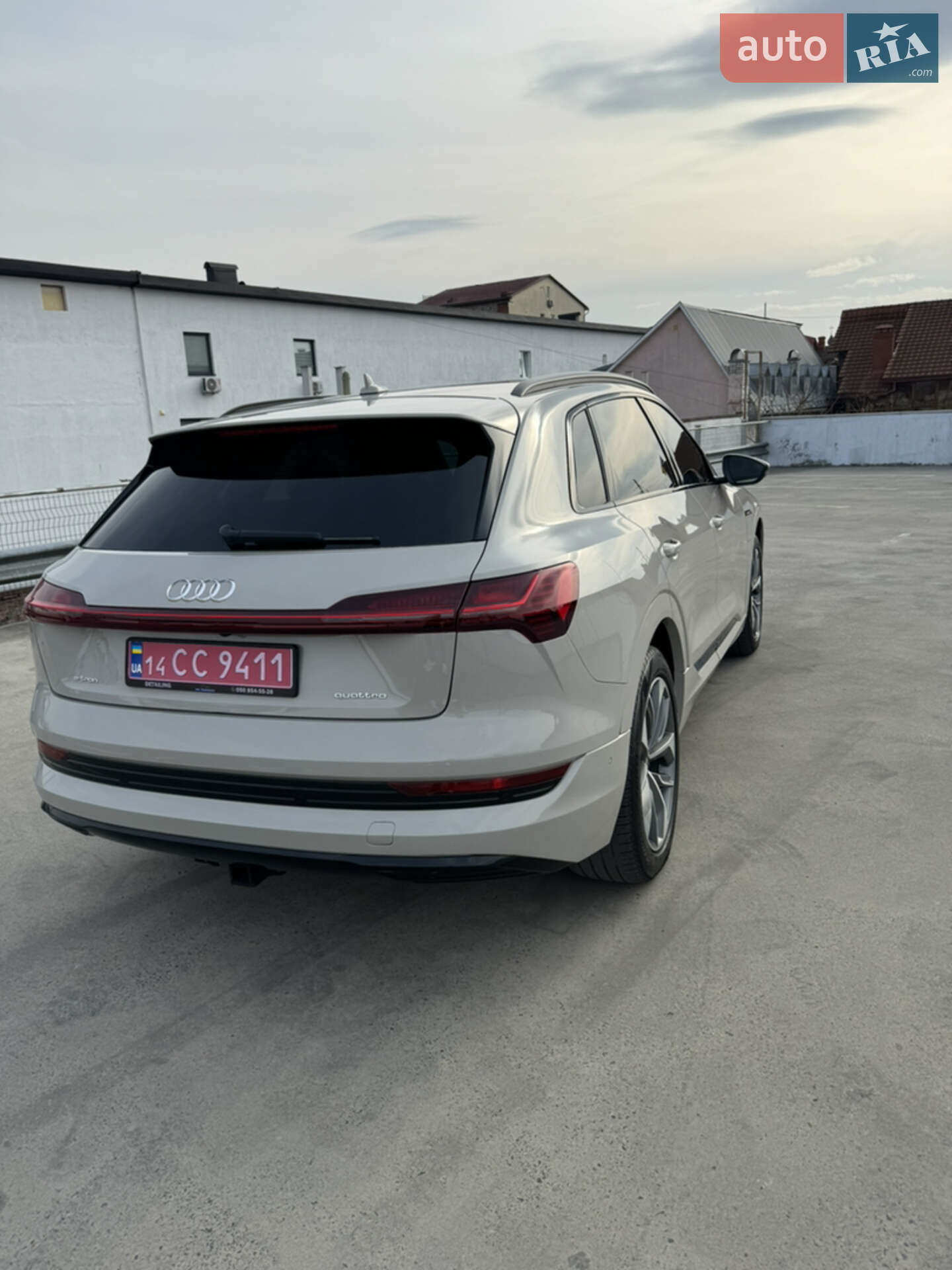 Audi e-tron 2020 VIN WA1LABGE2MB011318 фото оголошення 14 з 38