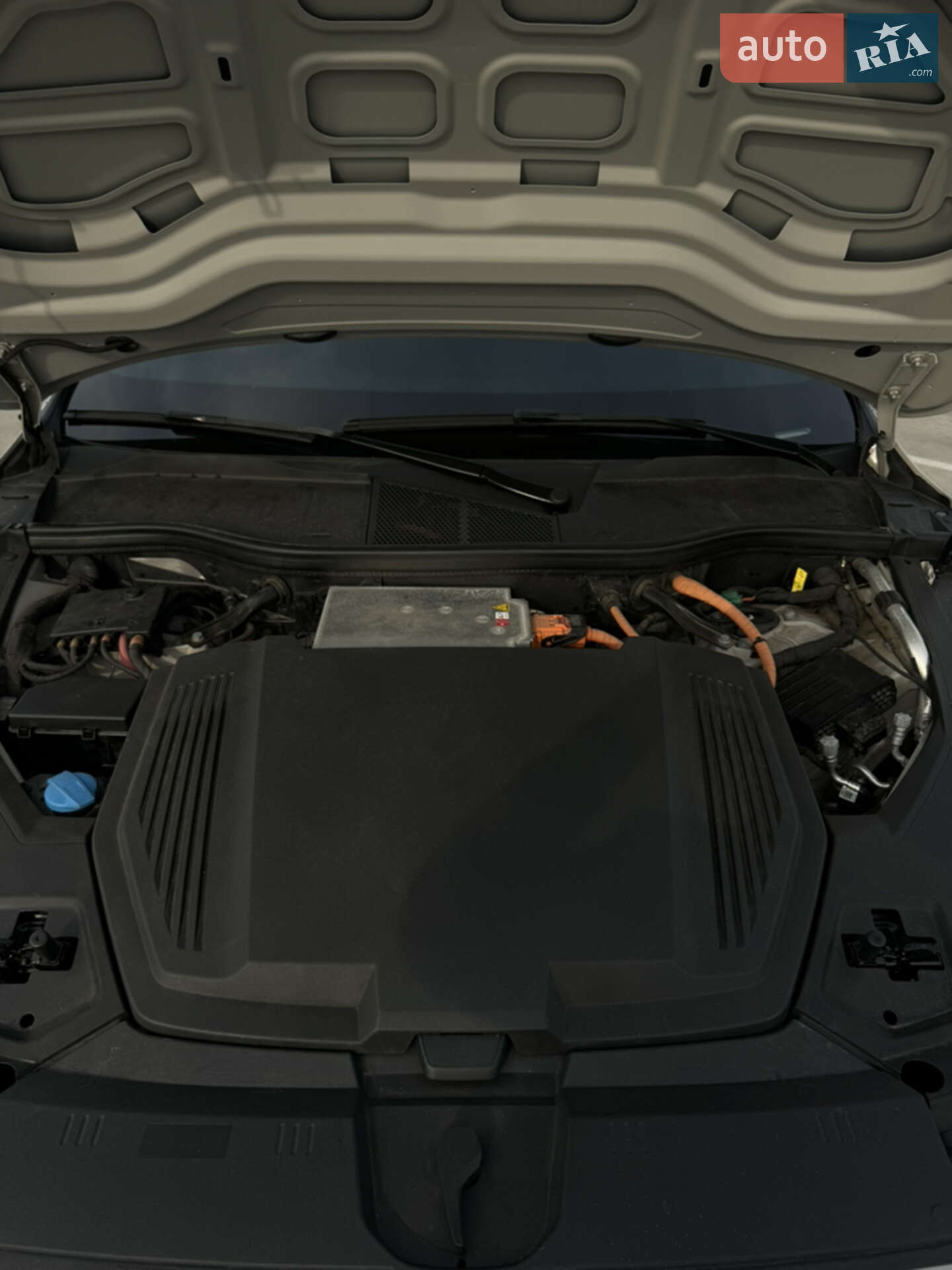 Audi e-tron 2020 VIN WA1LABGE2MB011318 фото оголошення 35 з 38