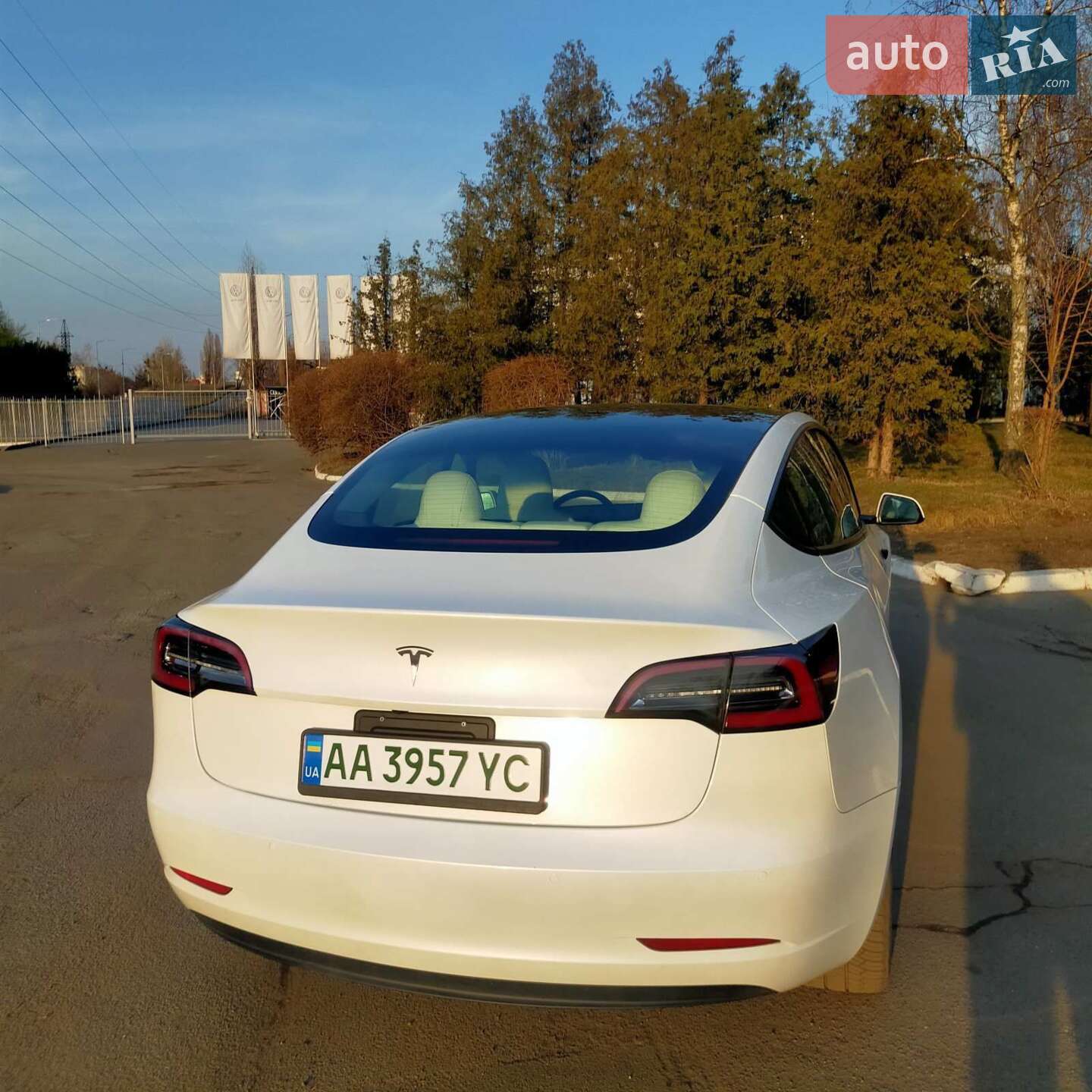 Tesla Model 3 2022 VIN 5YJ3E1EAXNF340660 фото оголошення 6 з 14
