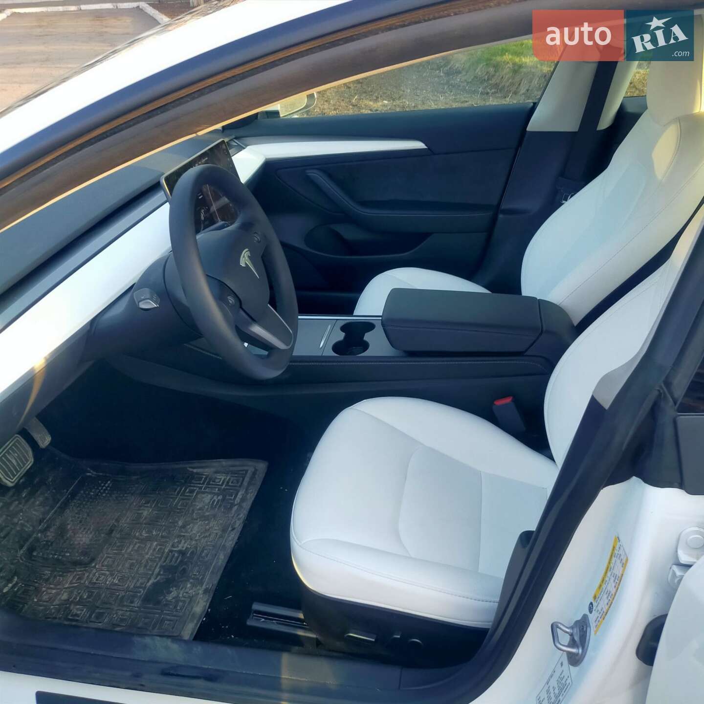 Tesla Model 3 2022 VIN 5YJ3E1EAXNF340660 фото оголошення 11 з 14
