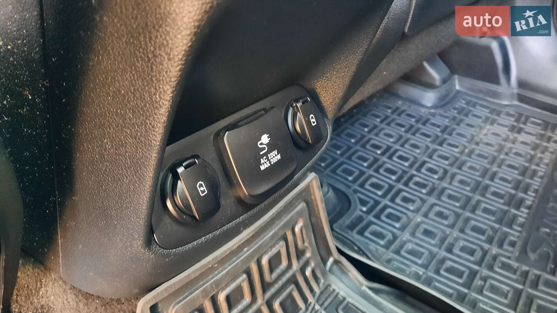 Hyundai Santa FE 2018 VIN KMHS581CDKU108194 фото оголошення 112 з 162