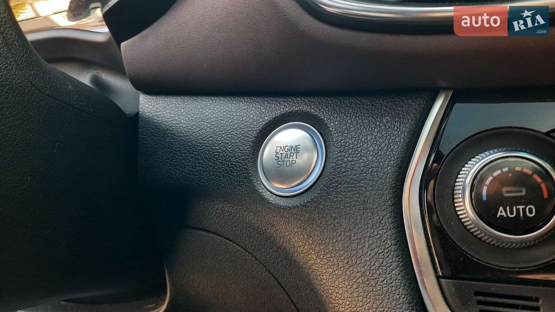 Hyundai Santa FE 2018 VIN KMHS581CDKU108194 фото оголошення 118 з 162