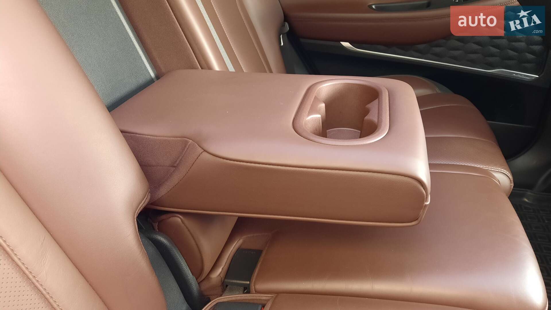 Hyundai Santa FE 2018 VIN KMHS581CDKU108194 фото оголошення 140 з 162