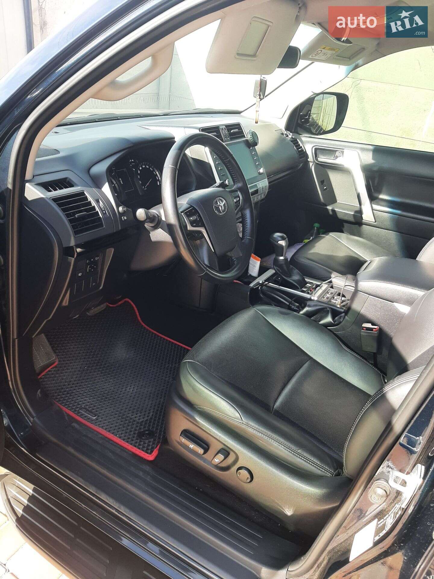 Toyota Land Cruiser Prado 2021 VIN JTEBR3FJ60K201952 фото оголошення 7 з 24