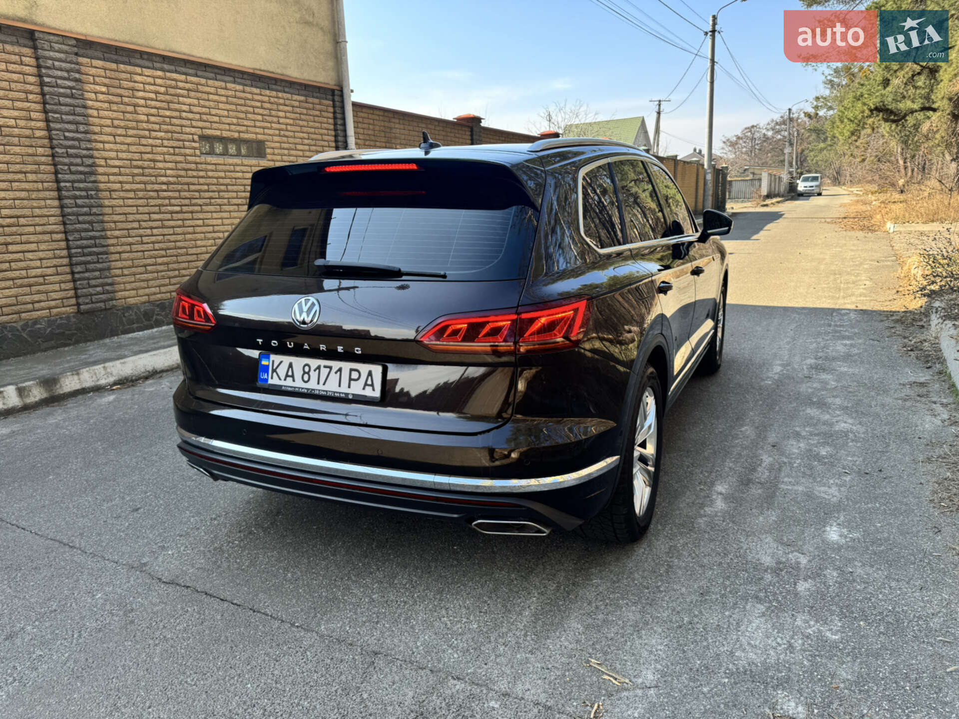 Volkswagen Touareg 2018 VIN WVGZZZCRZJD002084 фото оголошення 11 з 37