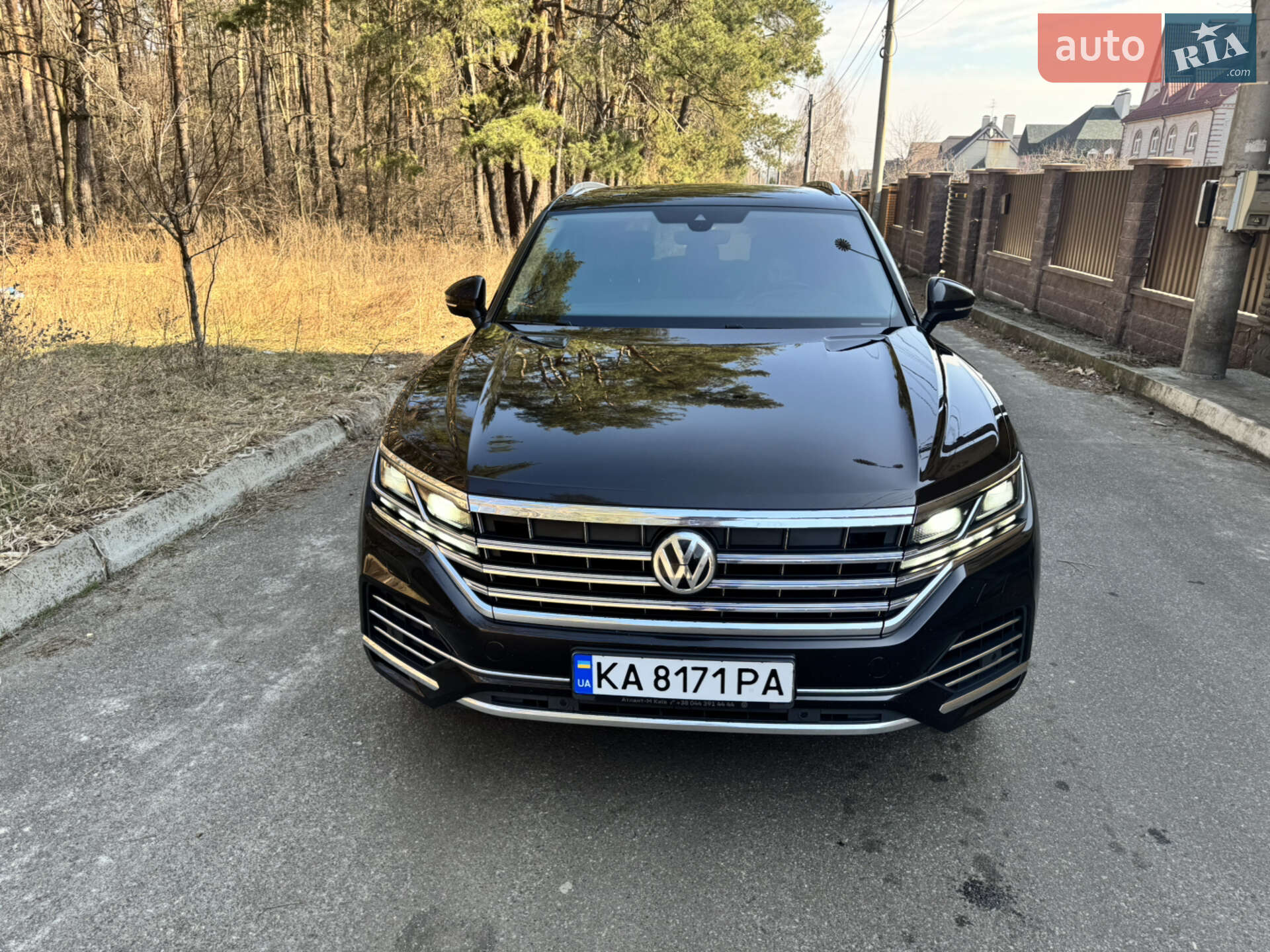 Volkswagen Touareg 2018 VIN WVGZZZCRZJD002084 фото оголошення 18 з 37