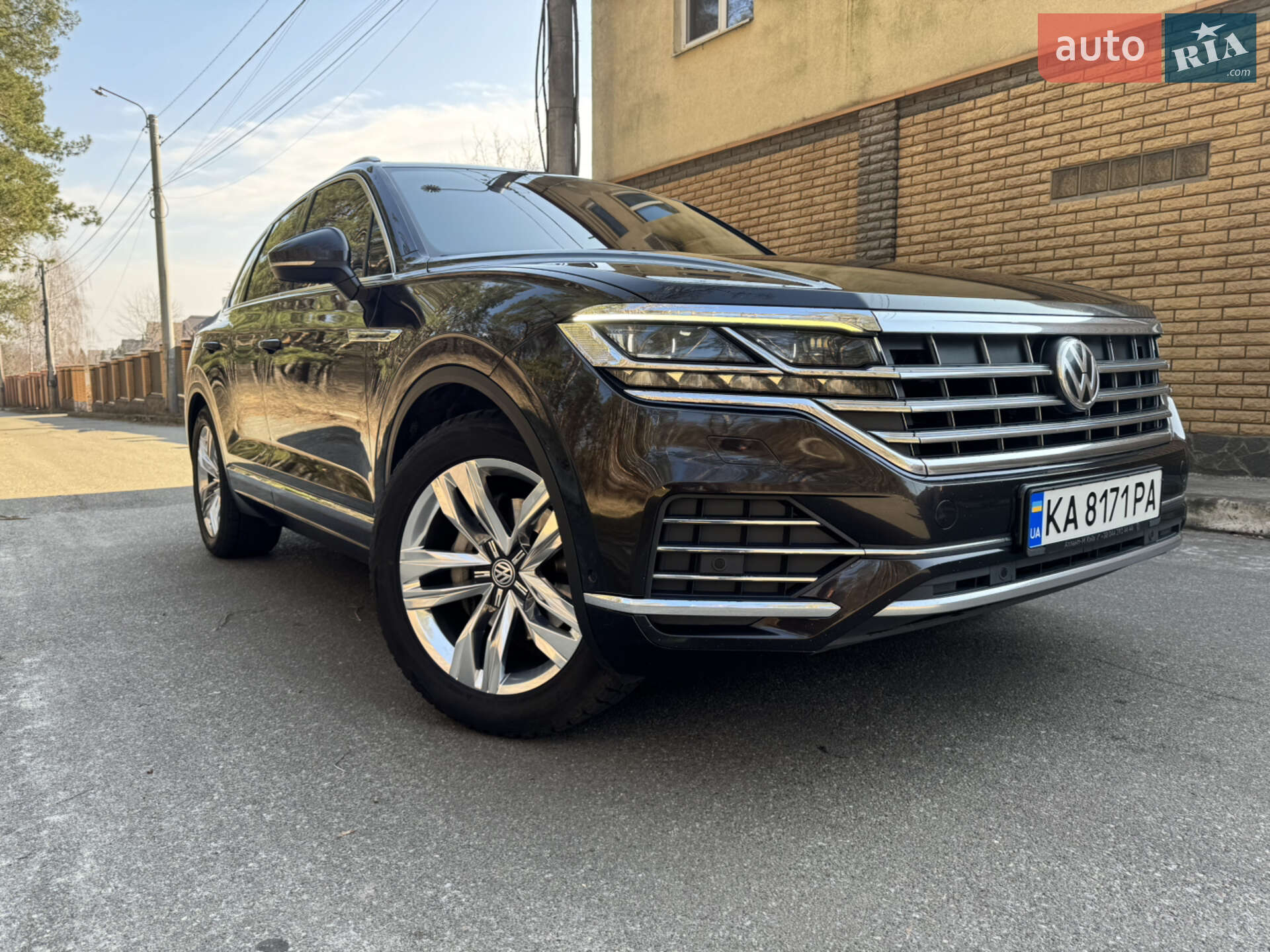Volkswagen Touareg 2018 VIN WVGZZZCRZJD002084 фото оголошення 21 з 37