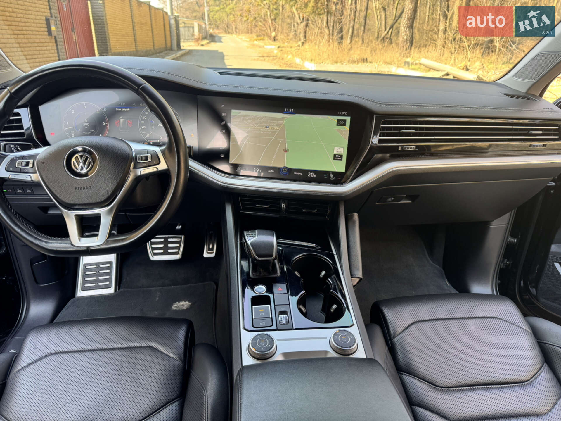 Volkswagen Touareg 2018 VIN WVGZZZCRZJD002084 фото оголошення 29 з 37