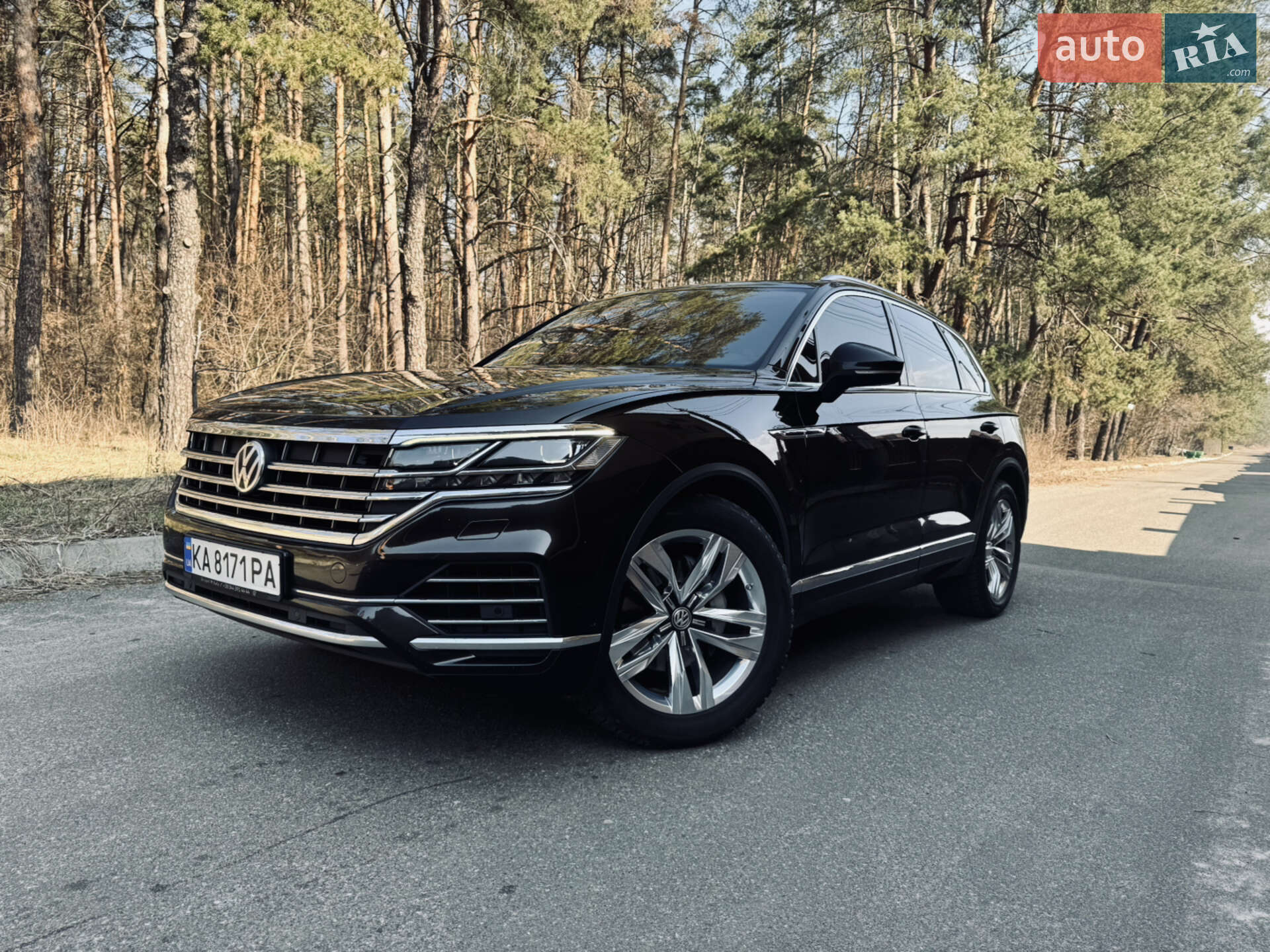 Volkswagen Touareg 2018 VIN WVGZZZCRZJD002084 фото оголошення 30 з 37