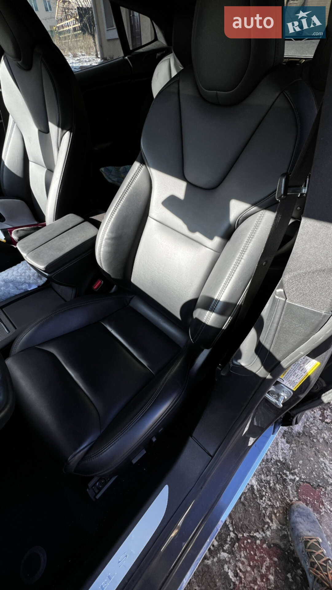 Tesla Model S 2020 VIN 5YJSA1E40LF414845 фото оголошення 33 з 40