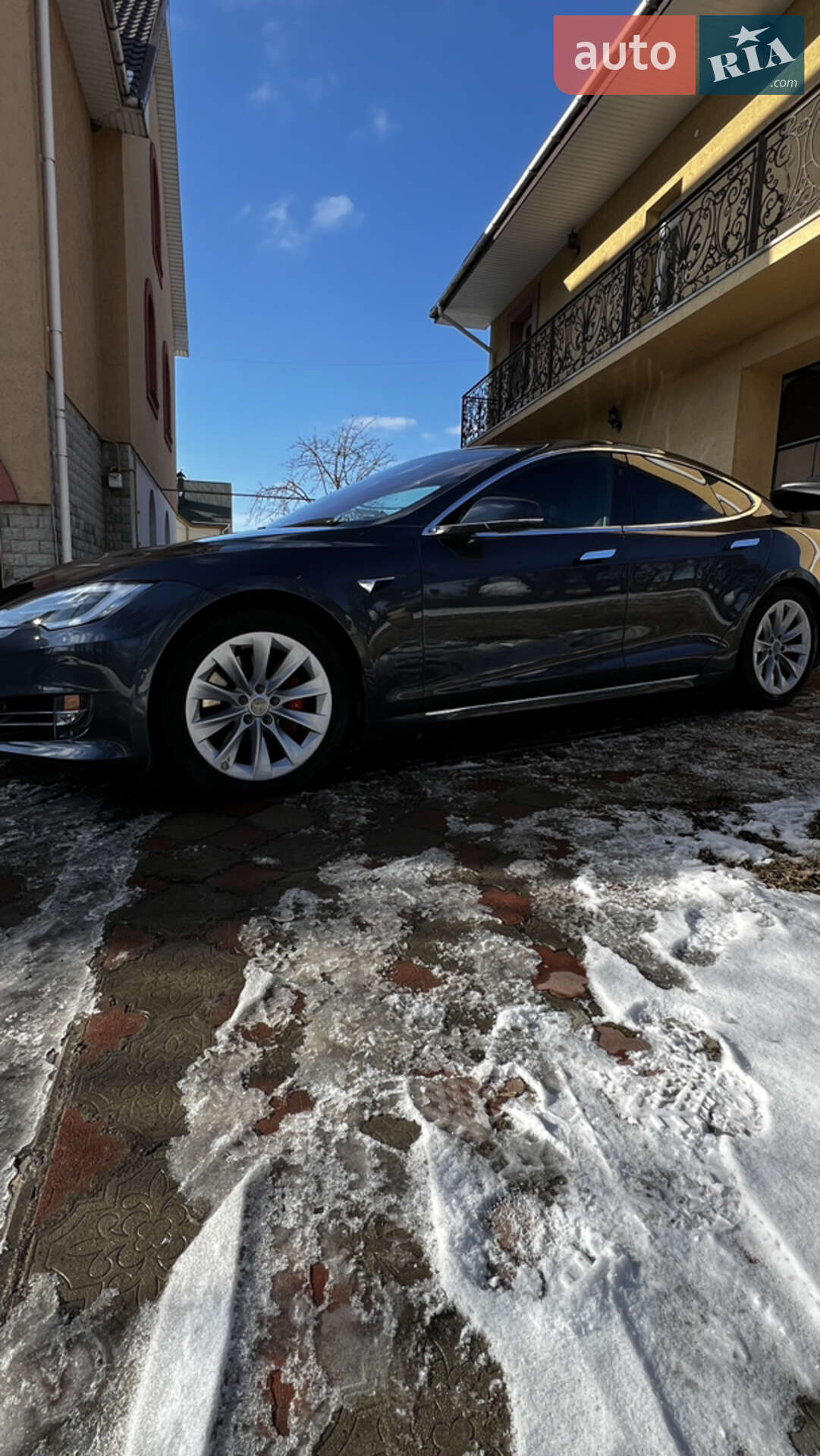 Tesla Model S 2020 VIN 5YJSA1E40LF414845 фото оголошення 35 з 40