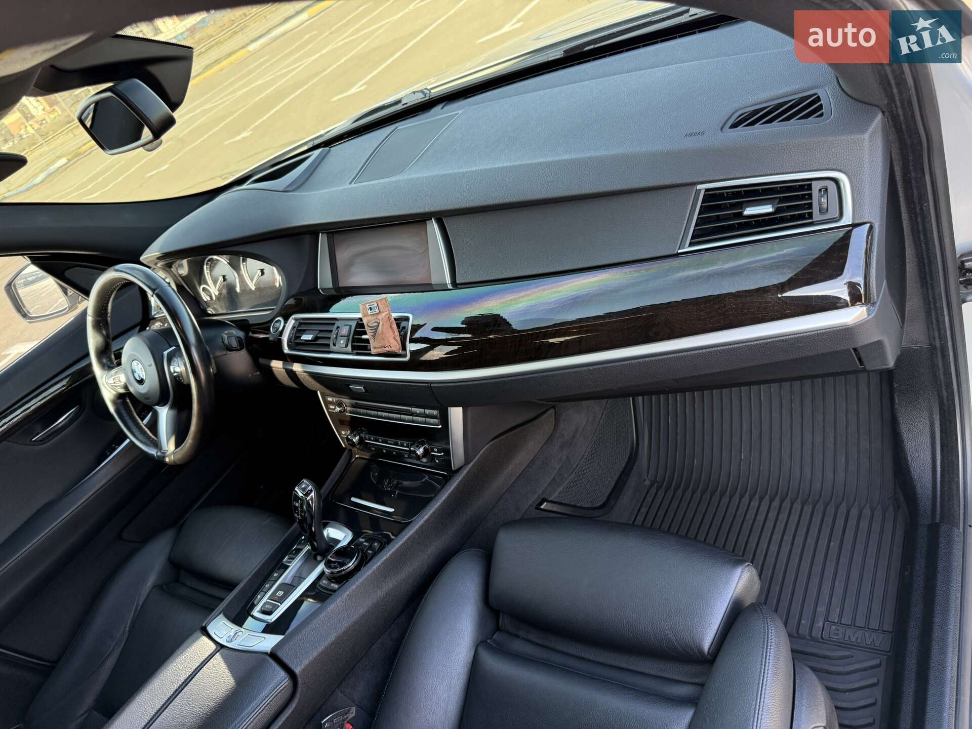 BMW 5 Series GT 2016 VIN WBA5M0C55GD085242 фото оголошення 30 з 45