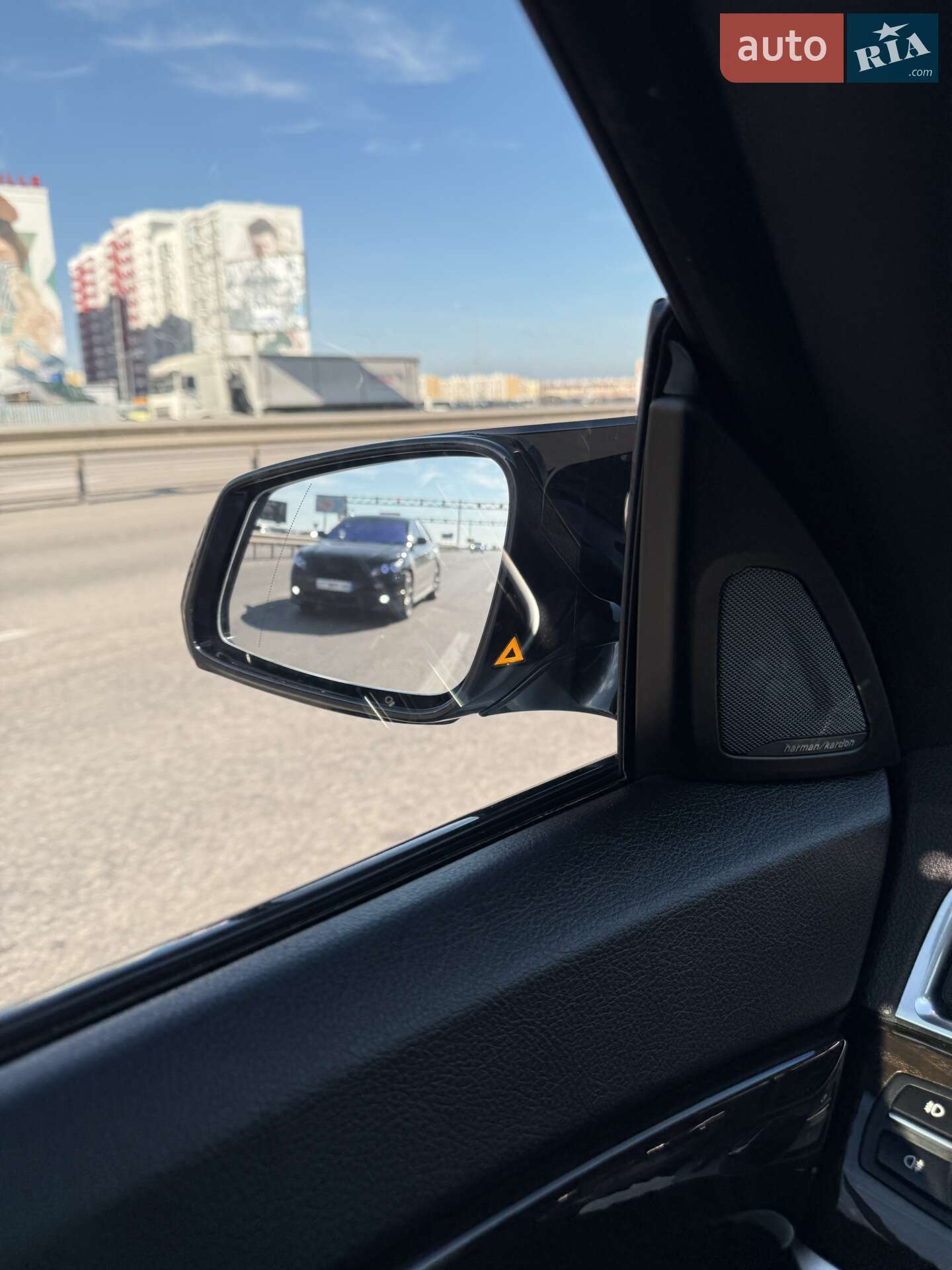 BMW 5 Series GT 2016 VIN WBA5M0C55GD085242 фото оголошення 35 з 45