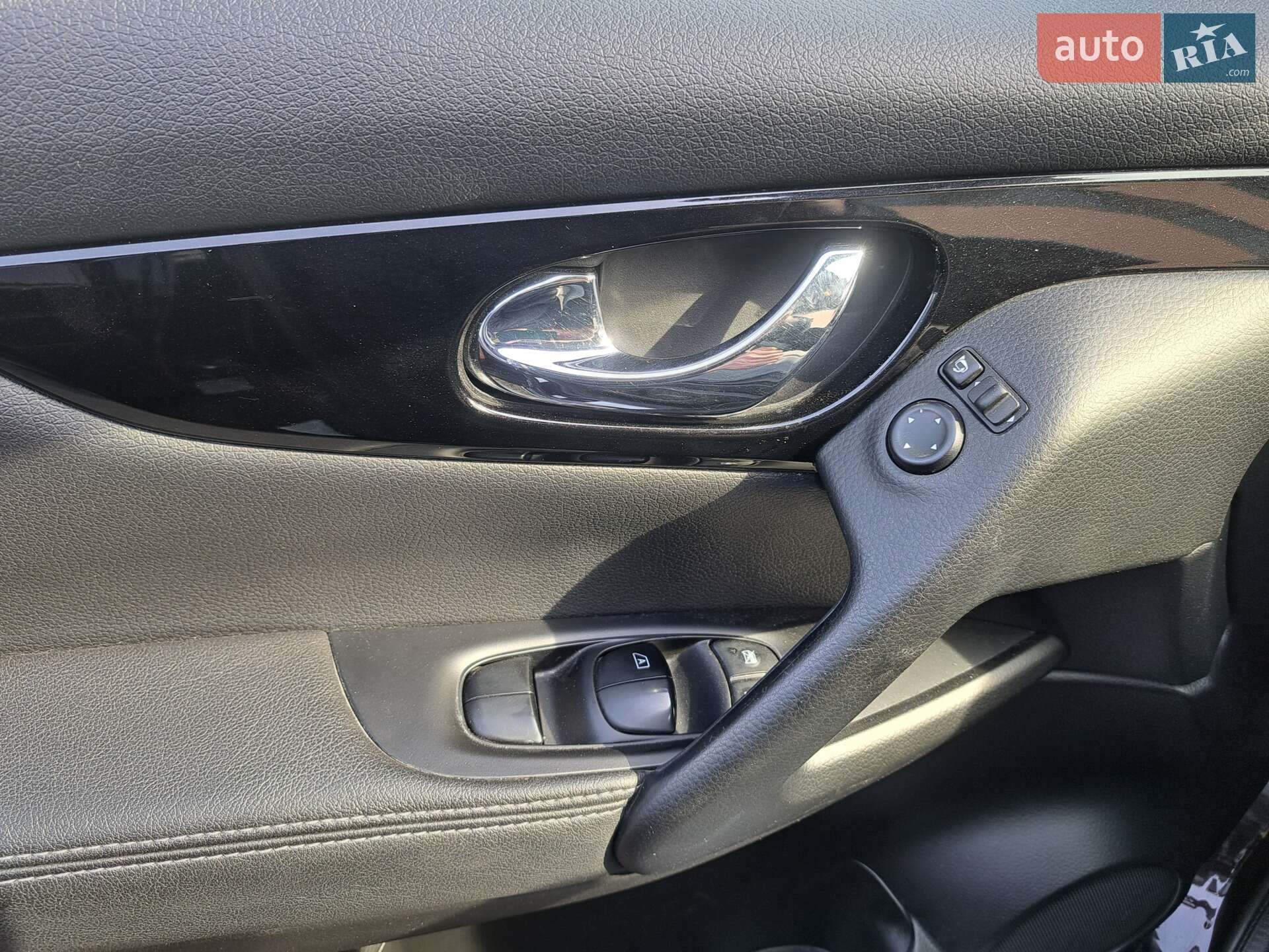 Nissan Qashqai 2014 VIN SJNFDAJ11U1121729 фото оголошення 10 з 38