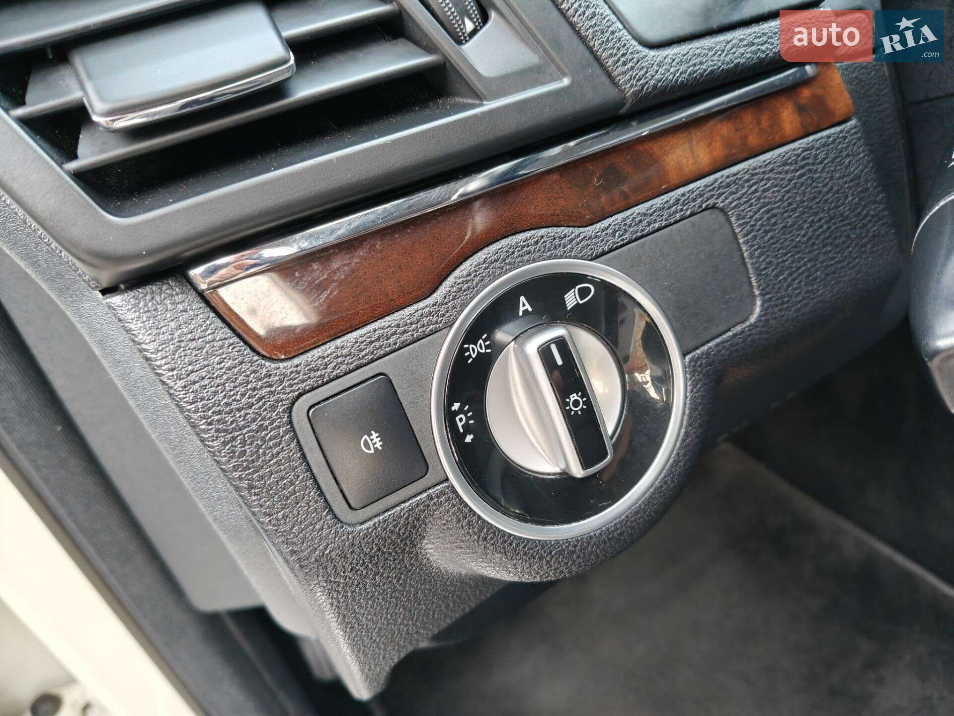 Mercedes-Benz E-Class 2010 VIN WDD2073471F074187 фото оголошення 37 з 78
