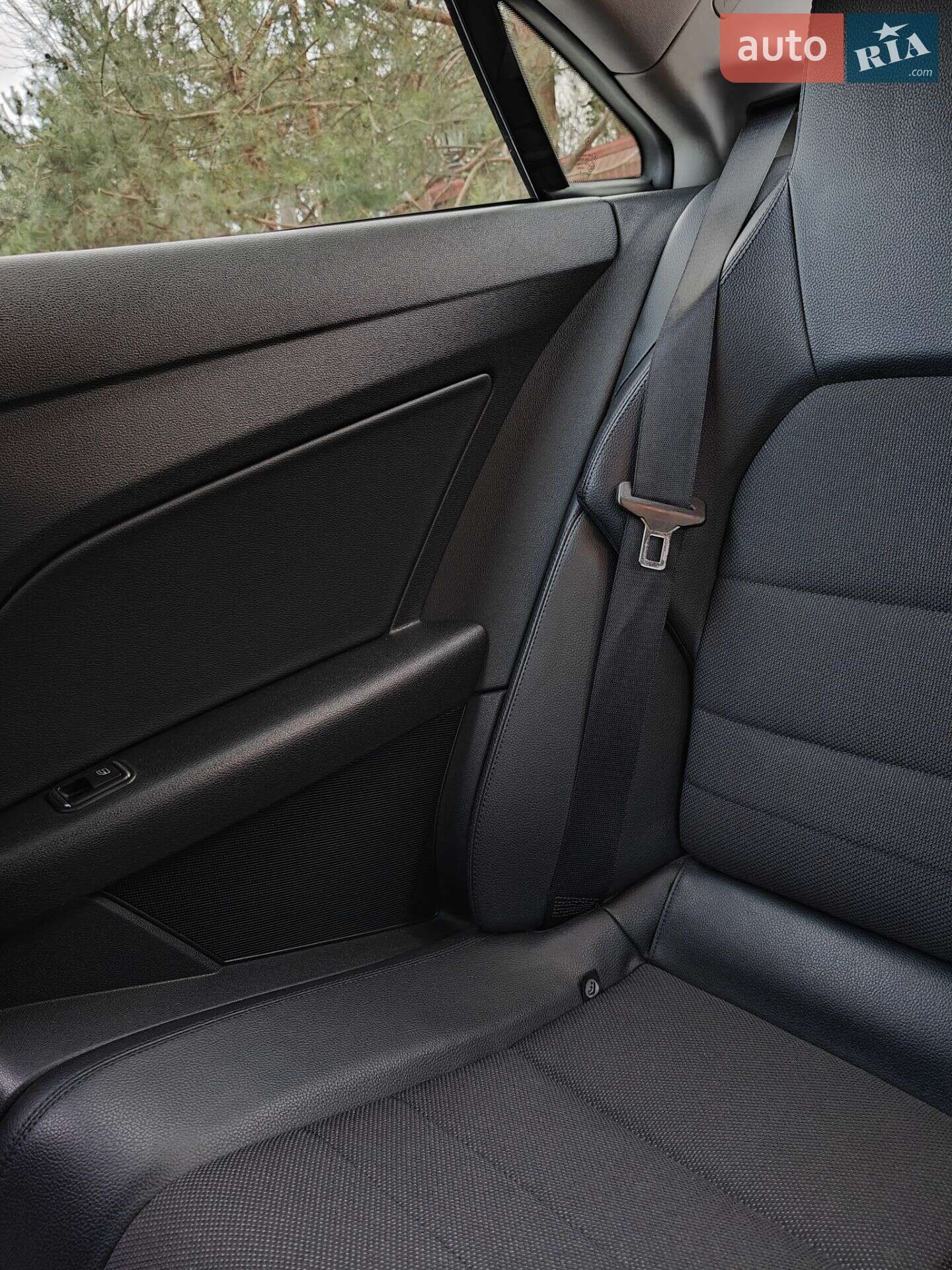 Mercedes-Benz E-Class 2010 VIN WDD2073471F074187 фото оголошення 60 з 78
