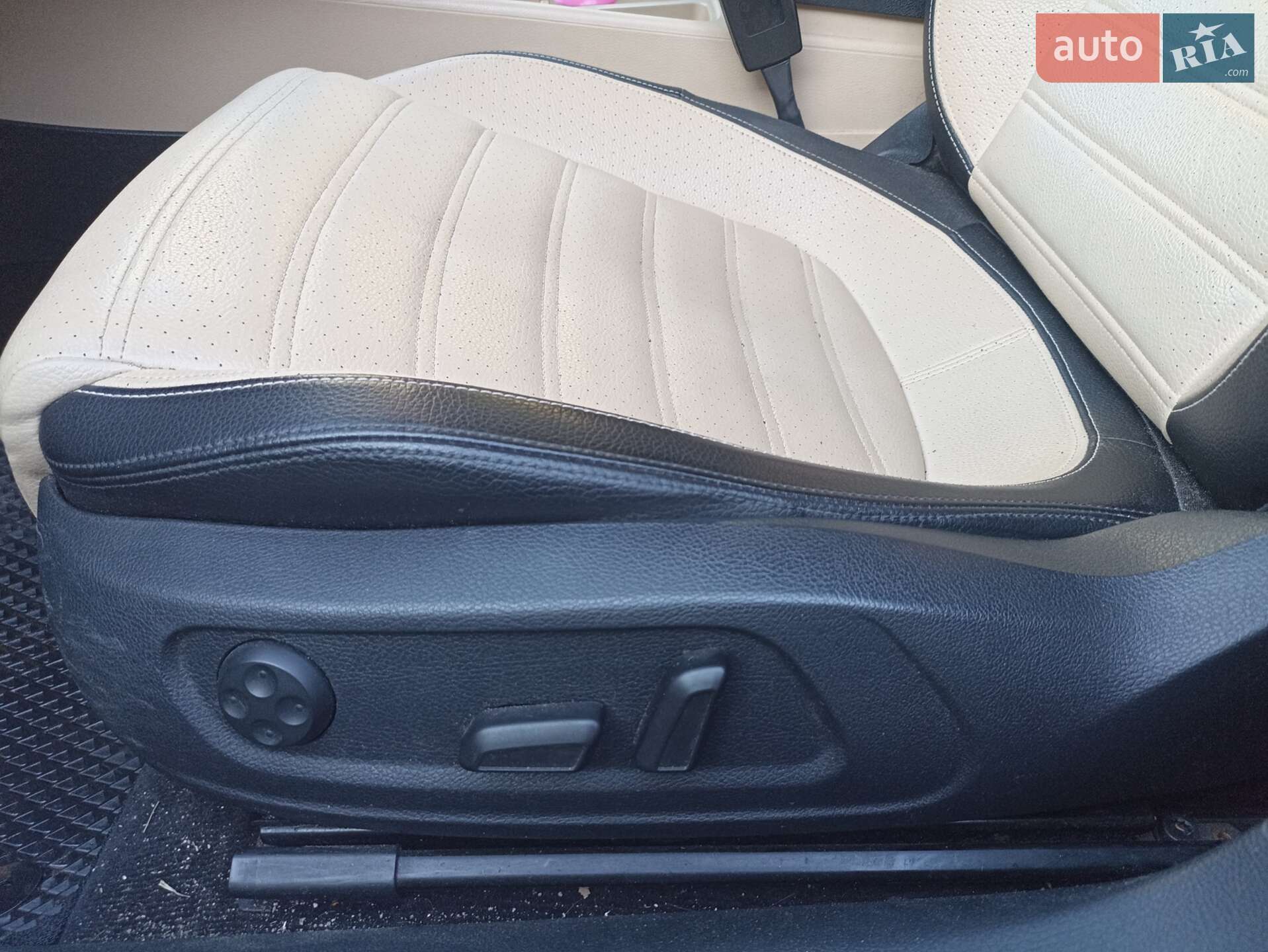 Volkswagen CC / Passat CC 2012 VIN WVWBP7AN7DE540686 фото оголошення 14 з 16