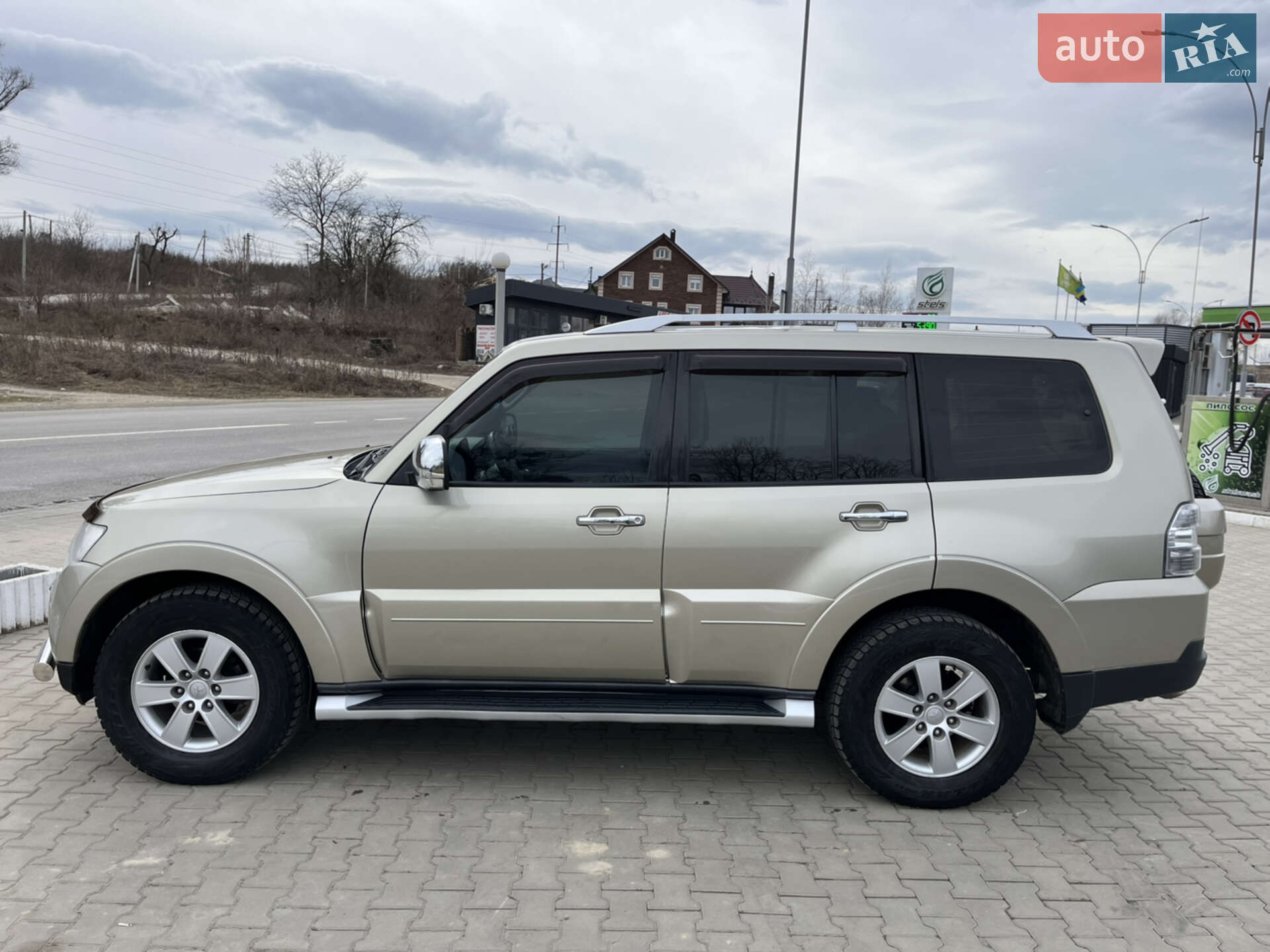 Mitsubishi Pajero 2008 VIN JMYLRV93W8J003241 фото оголошення 4 з 15