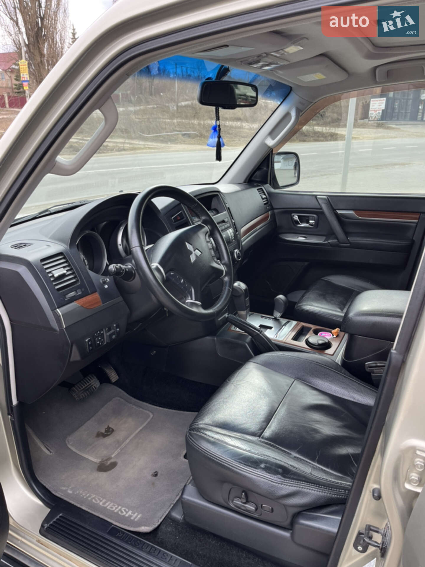 Mitsubishi Pajero 2008 VIN JMYLRV93W8J003241 фото оголошення 9 з 15