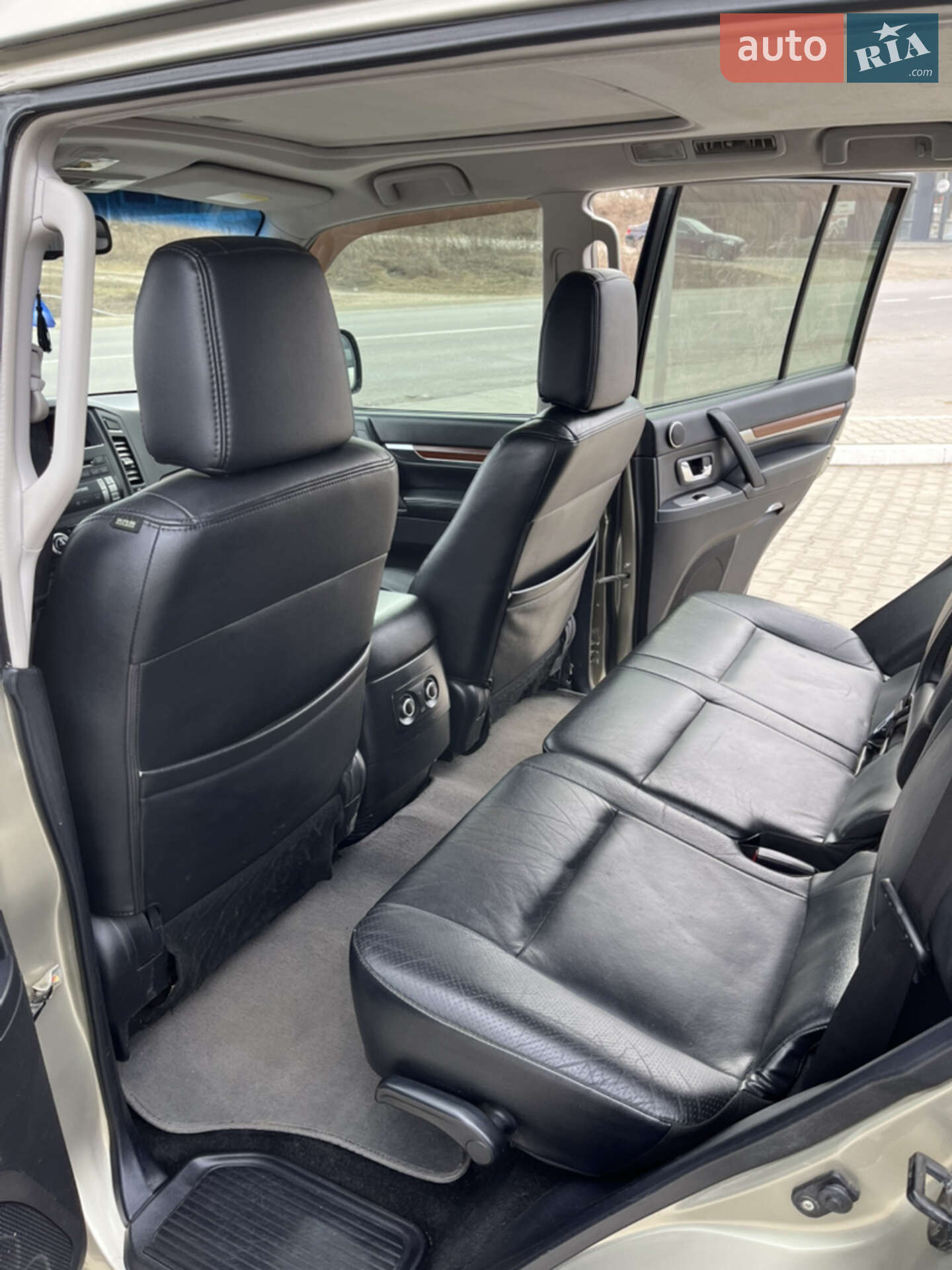 Mitsubishi Pajero 2008 VIN JMYLRV93W8J003241 фото оголошення 11 з 15