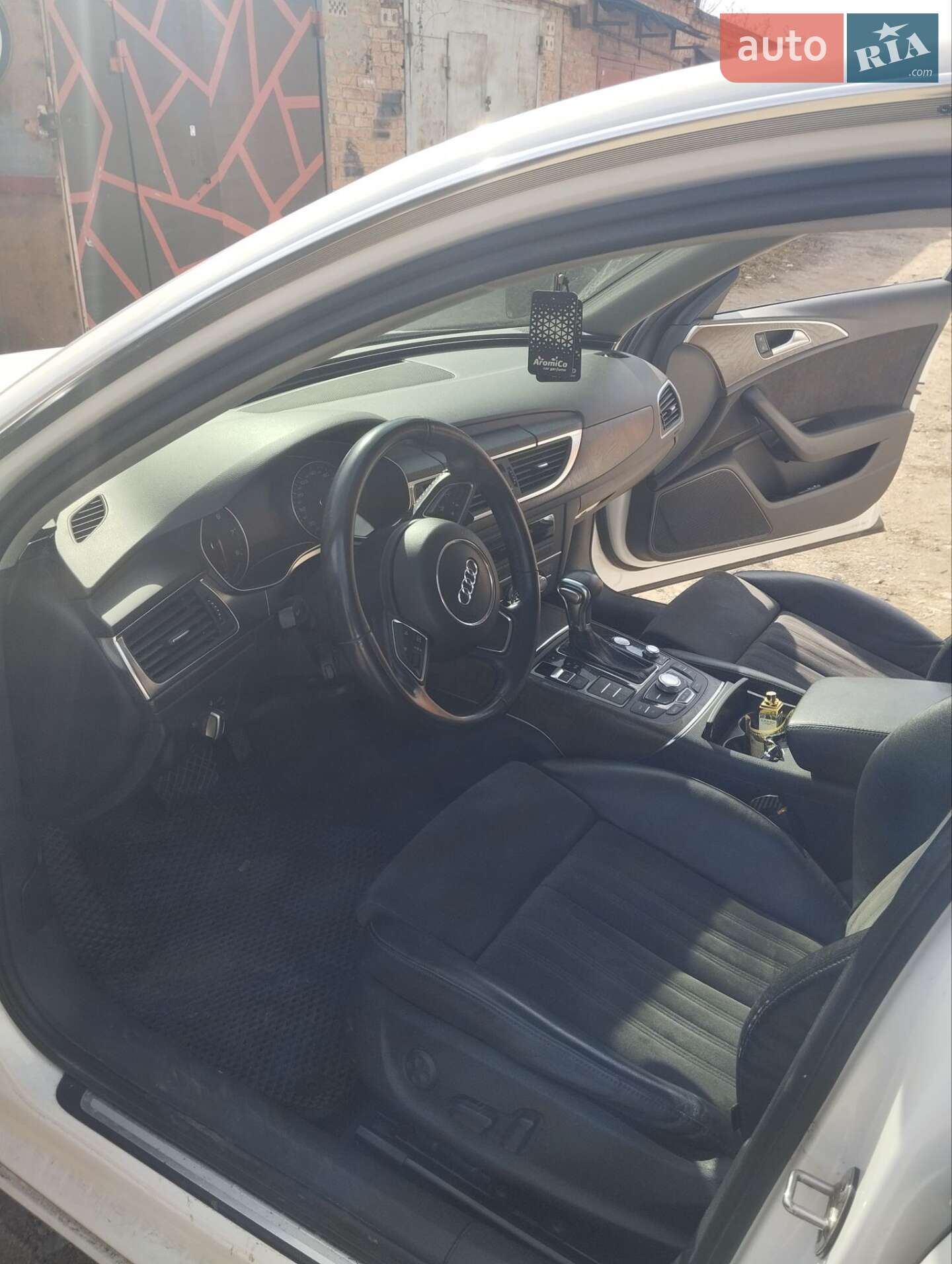 Audi A6 2011 VIN WAUZZZ4G1CN034994 фото оголошення 24 з 45