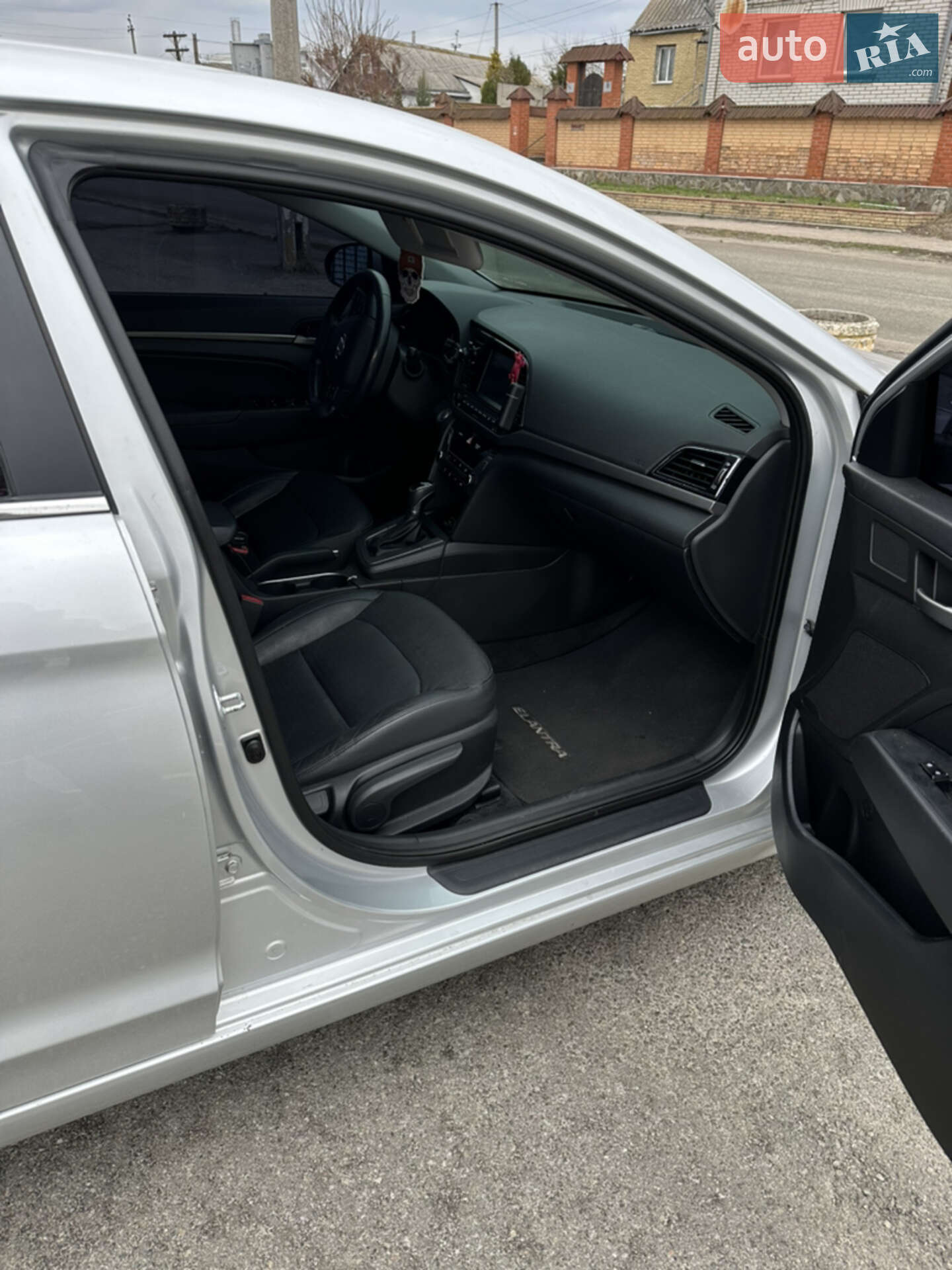 Hyundai Elantra 2016 VIN 5NPD84LF6HH051731 фото оголошення 9 з 10