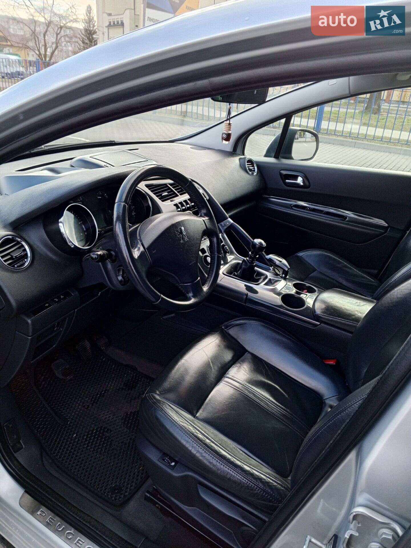 Peugeot 3008 2009 VIN VF30URHE89S181208 фото оголошення 4 з 37