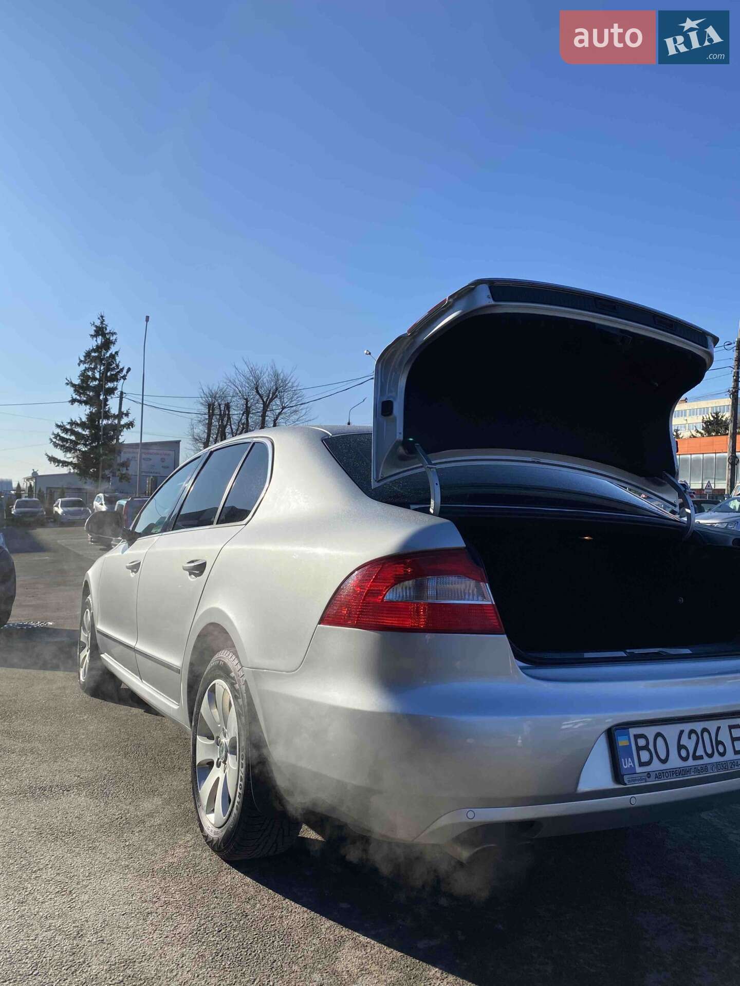 Skoda Superb 2010 VIN TMBAB43T5BB300247 фото оголошення 2 з 18