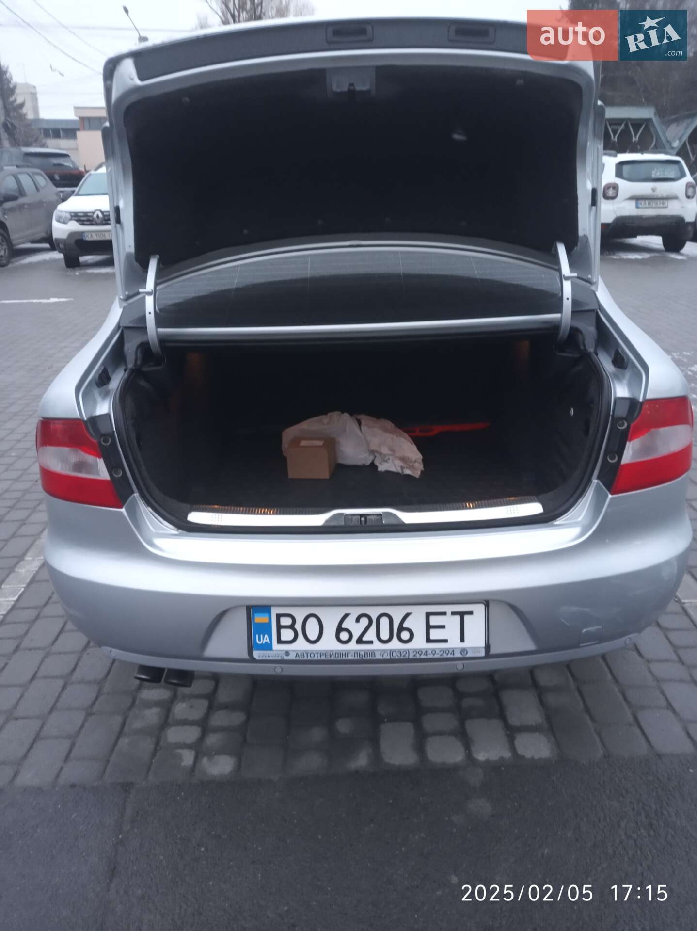Skoda Superb 2010 VIN TMBAB43T5BB300247 фото оголошення 15 з 18