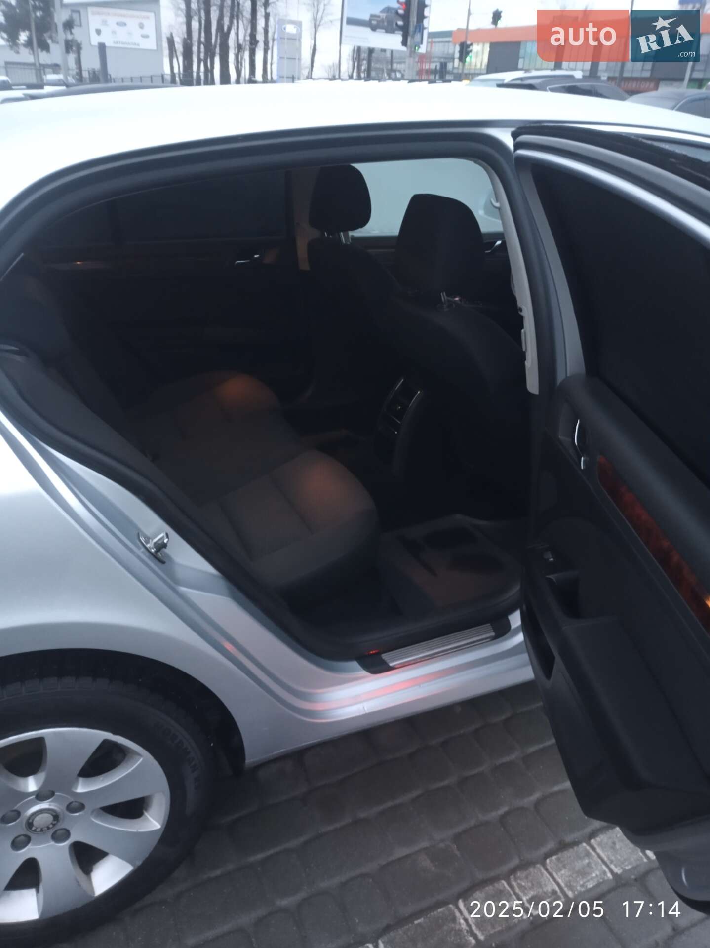 Skoda Superb 2010 VIN TMBAB43T5BB300247 фото оголошення 16 з 18