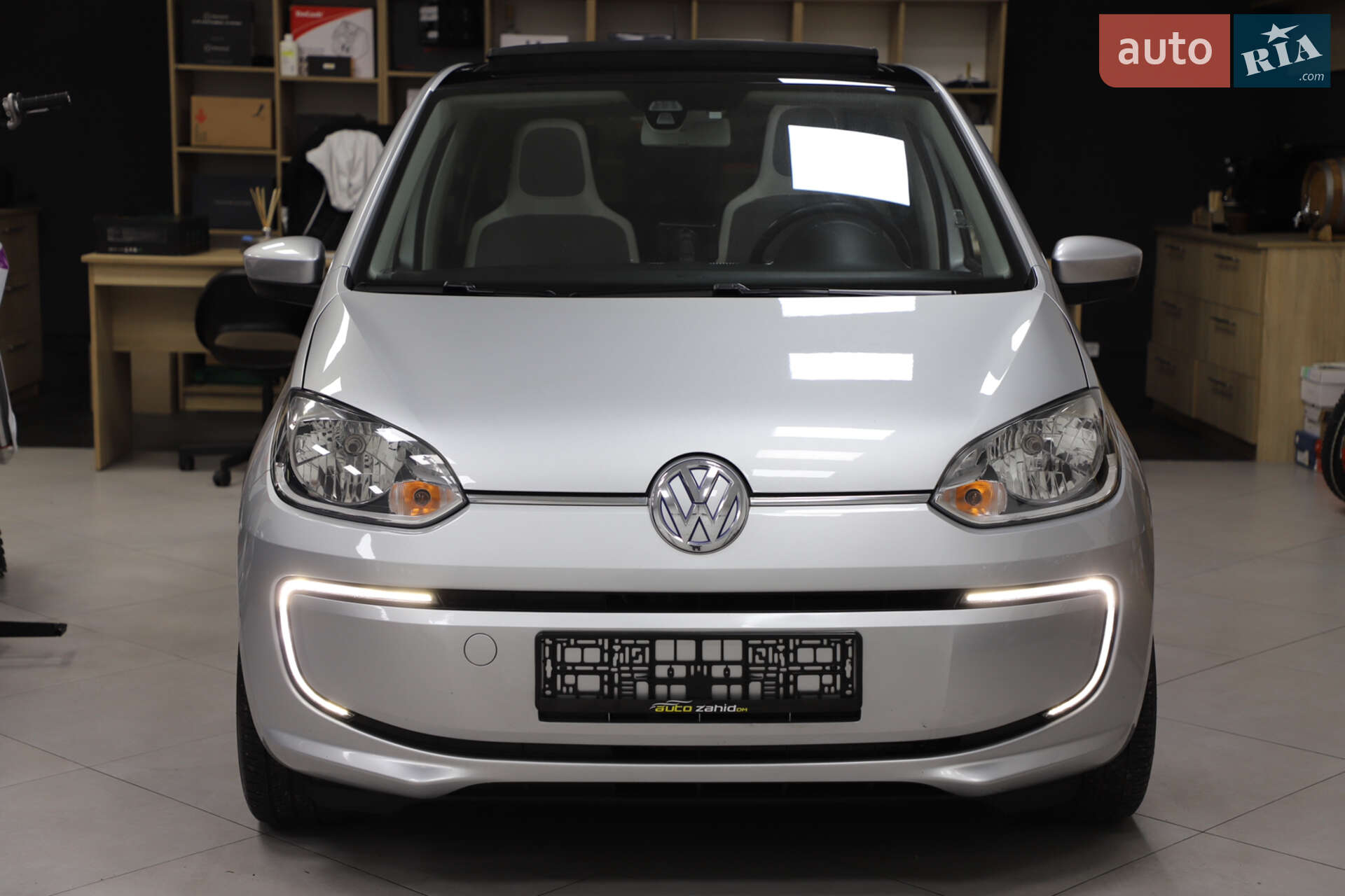Volkswagen e-Up 2013 VIN WVWZZZAAZED900525 фото оголошення 12 з 90