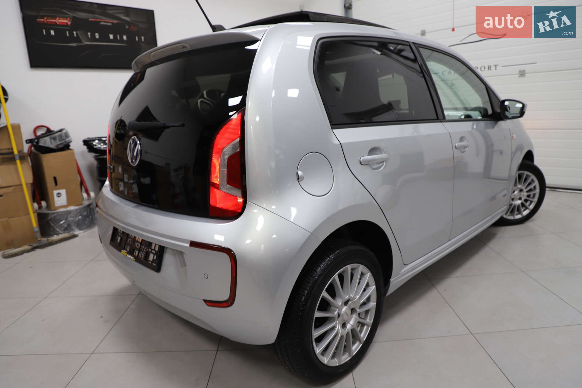 Volkswagen e-Up 2013 VIN WVWZZZAAZED900525 фото оголошення 8 з 90