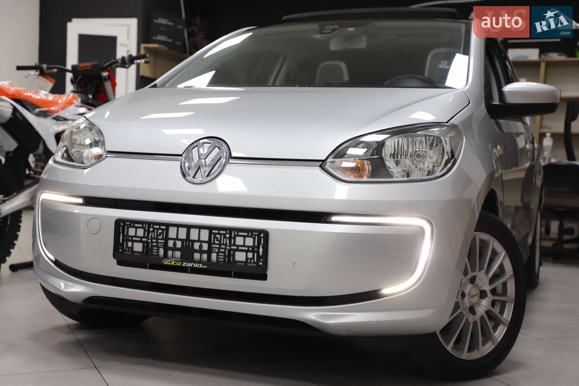 Volkswagen e-Up 2013 VIN WVWZZZAAZED900525 фото оголошення 17 з 90