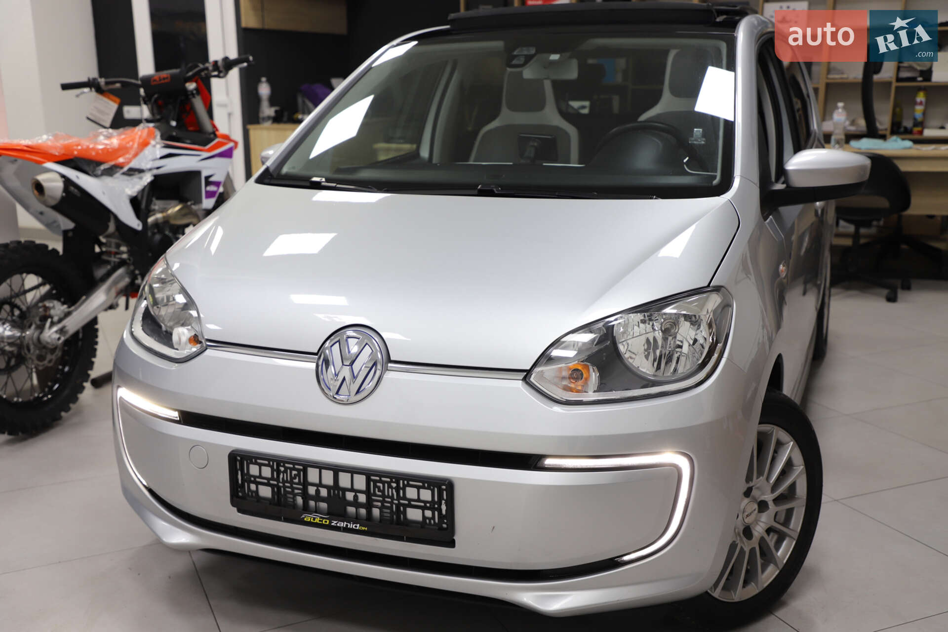 Volkswagen e-Up 2013 VIN WVWZZZAAZED900525 фото оголошення 18 з 90