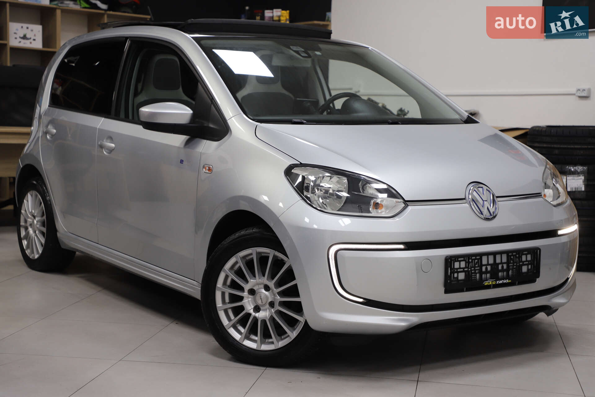 Volkswagen e-Up 2013 VIN WVWZZZAAZED900525 фото оголошення 23 з 90