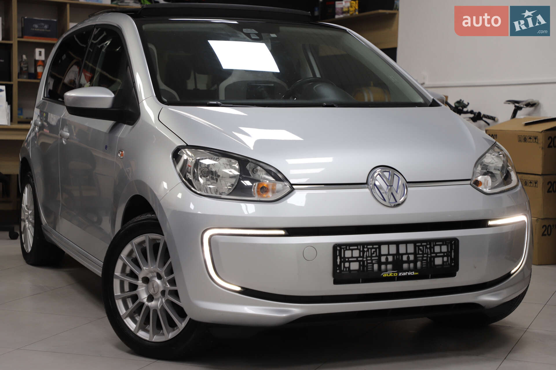 Volkswagen e-Up 2013 VIN WVWZZZAAZED900525 фото оголошення 22 з 90