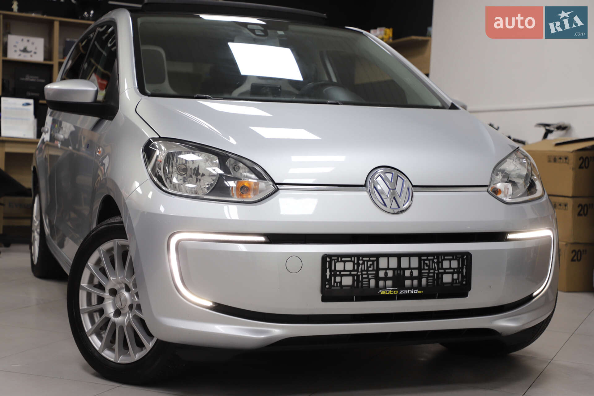 Volkswagen e-Up 2013 VIN WVWZZZAAZED900525 фото оголошення 24 з 90