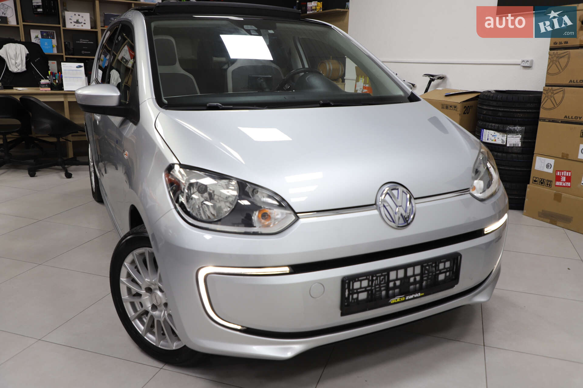 Volkswagen e-Up 2013 VIN WVWZZZAAZED900525 фото оголошення 27 з 90