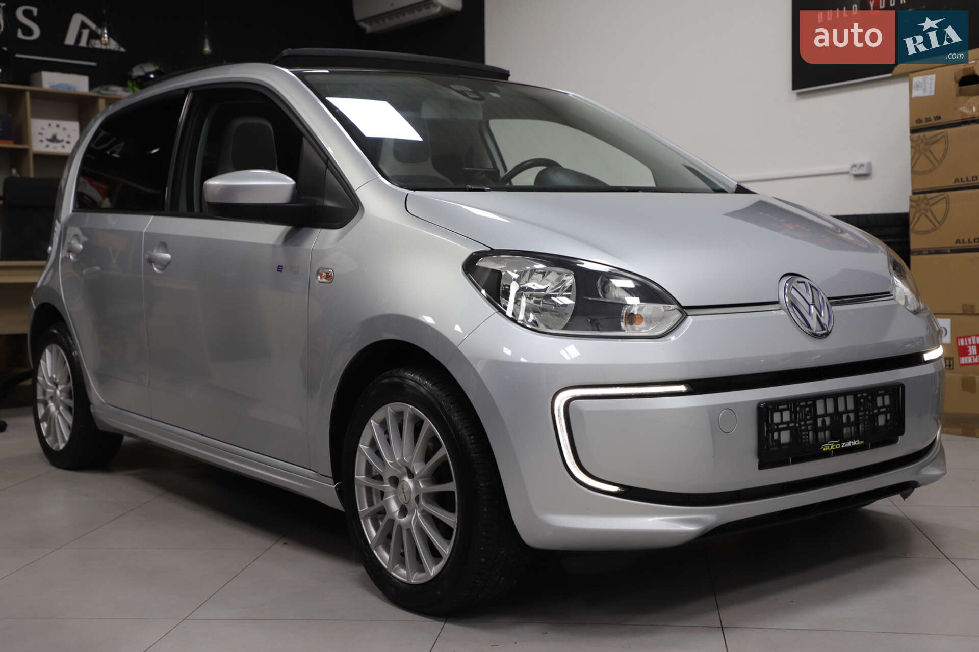 Volkswagen e-Up 2013 VIN WVWZZZAAZED900525 фото оголошення 41 з 90