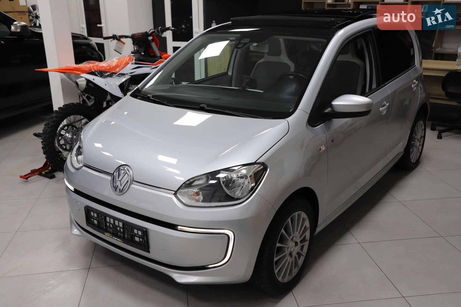 Volkswagen e-Up 2013 VIN WVWZZZAAZED900525 фото оголошення 42 з 90