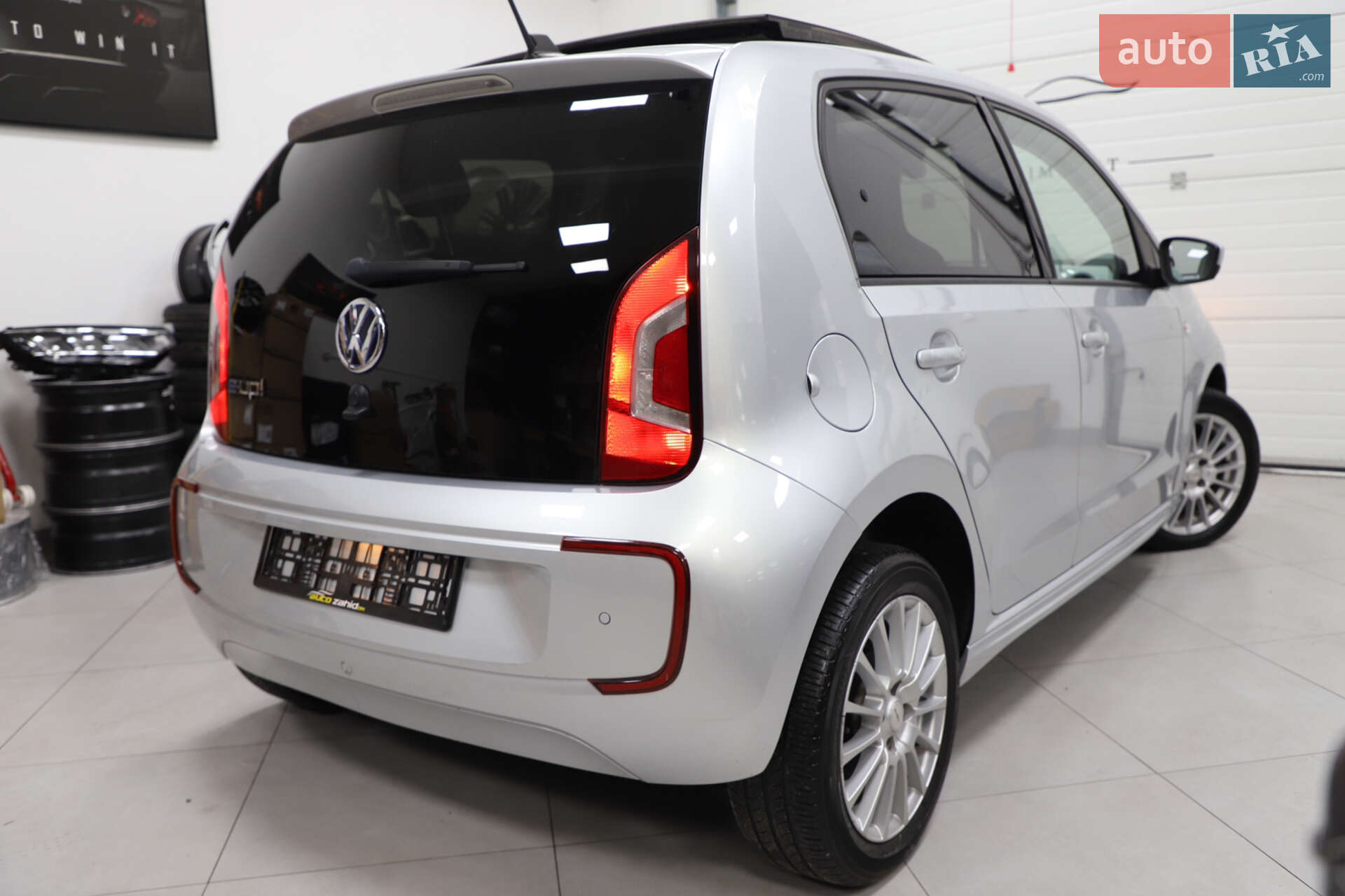 Volkswagen e-Up 2013 VIN WVWZZZAAZED900525 фото оголошення 51 з 90