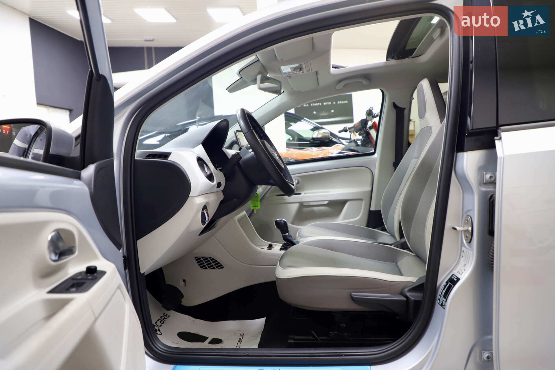 Volkswagen e-Up 2013 VIN WVWZZZAAZED900525 фото оголошення 58 з 90
