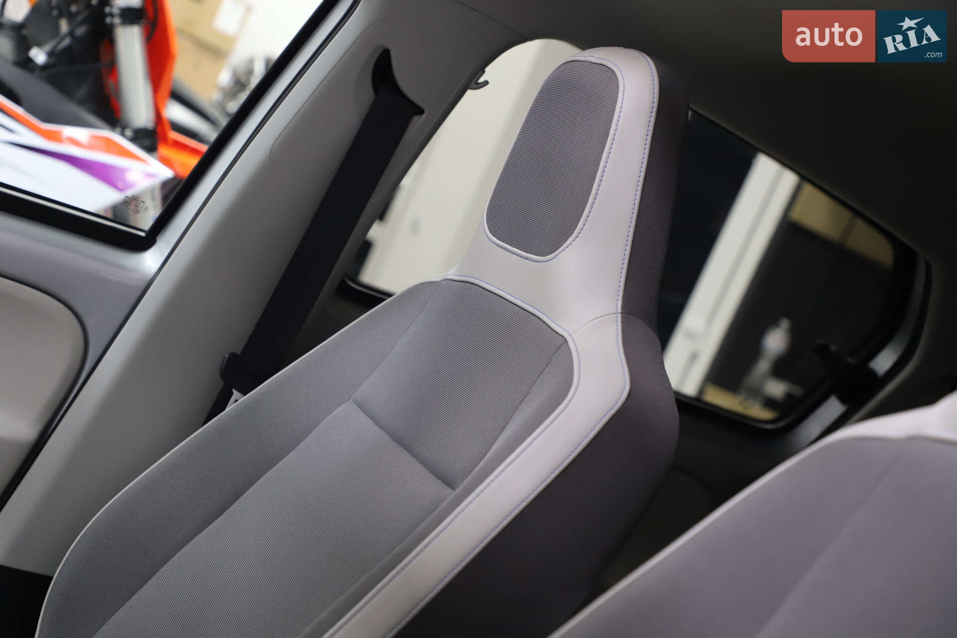 Volkswagen e-Up 2013 VIN WVWZZZAAZED900525 фото оголошення 63 з 90