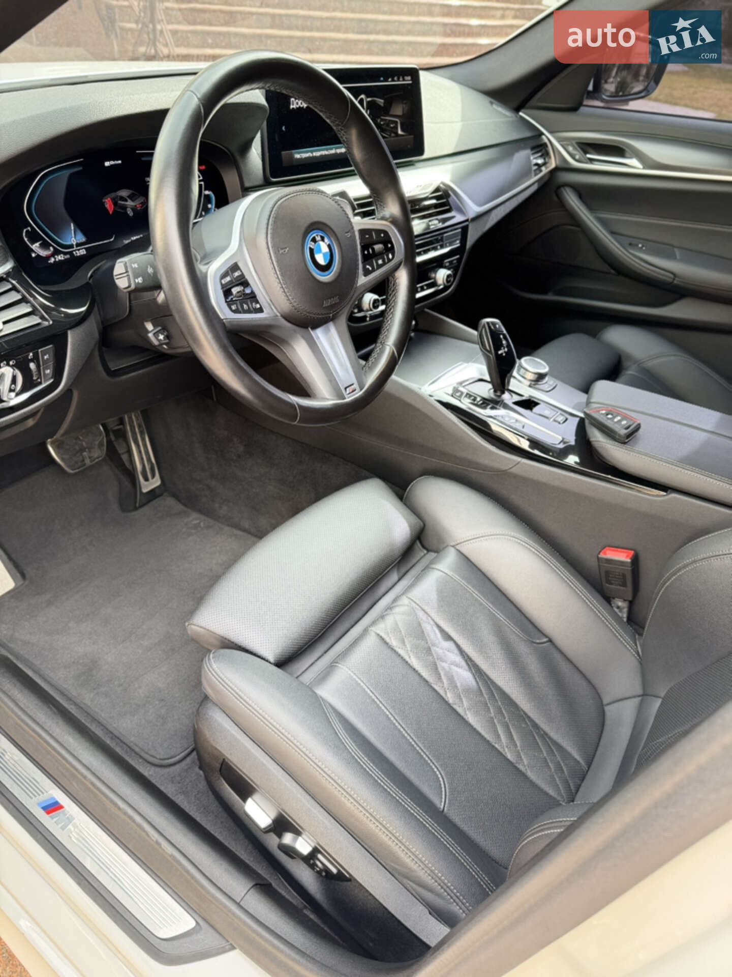 BMW 5 Series 2022 VIN WBA13AG09NCK29030 фото оголошення 11 з 23