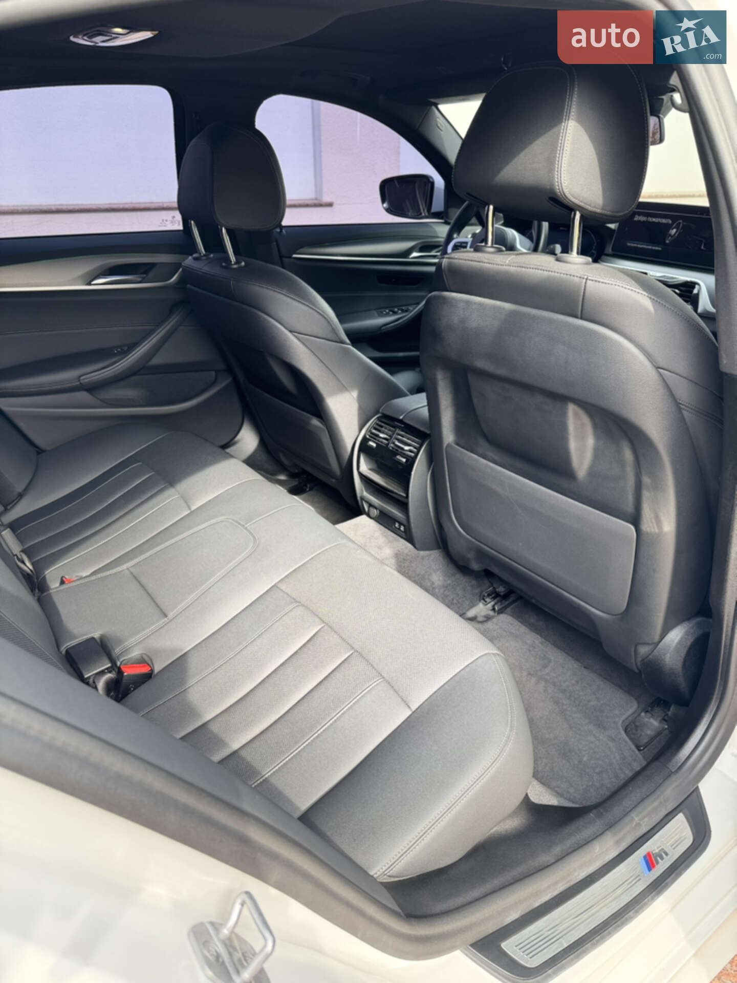 BMW 5 Series 2022 VIN WBA13AG09NCK29030 фото оголошення 18 з 23